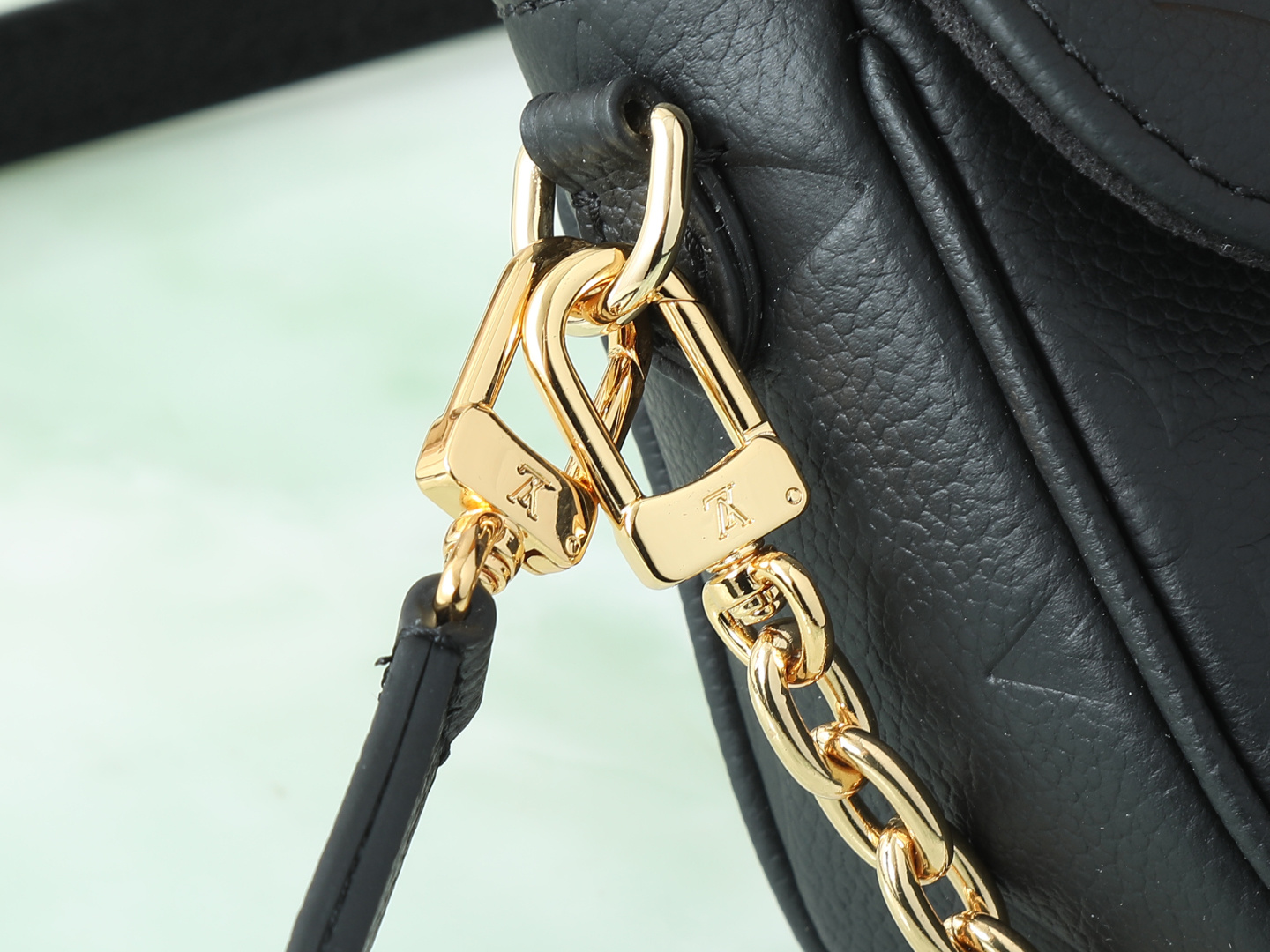 Louis Vuitton Ivy Wallet On Chain Crossbody Bag in Monogram Canvas - Image 5