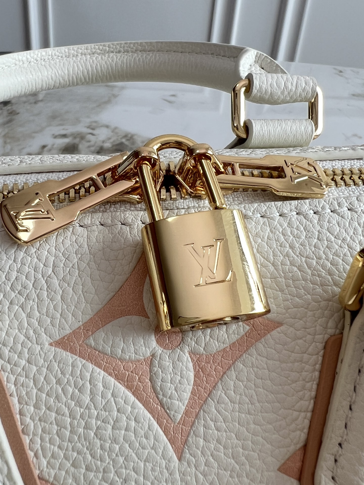 Louis Vuitton Speedy Bandoulière 20 Monogram Empreinte Leather Bag - Image 5