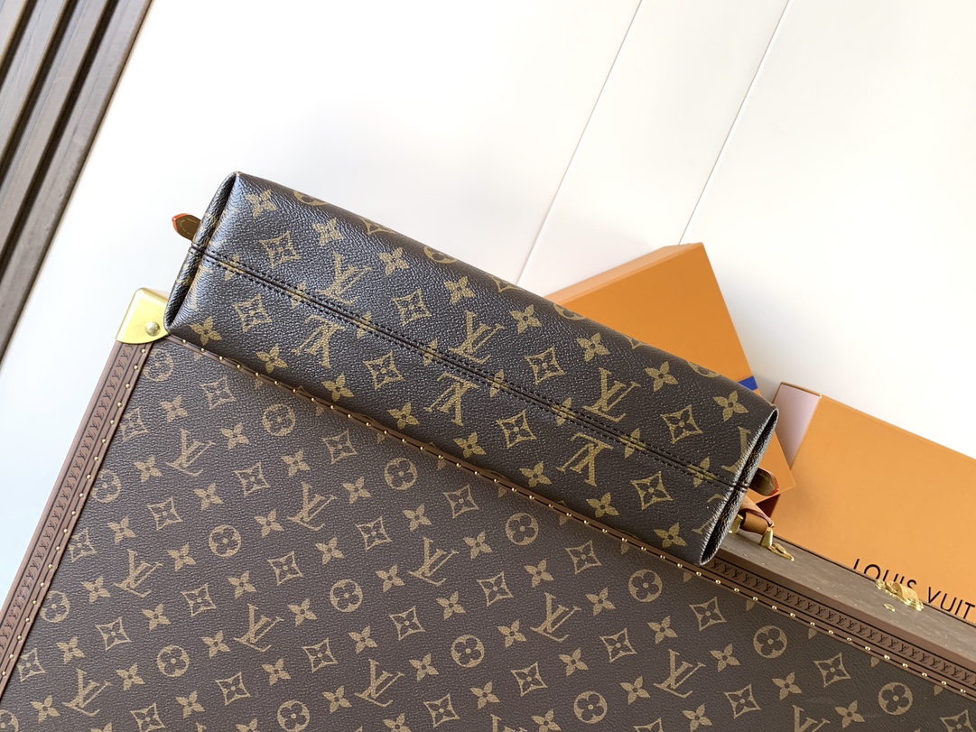 Louis Vuitton CarryAll EastWest Monogram Shoulder Bag - Image 5