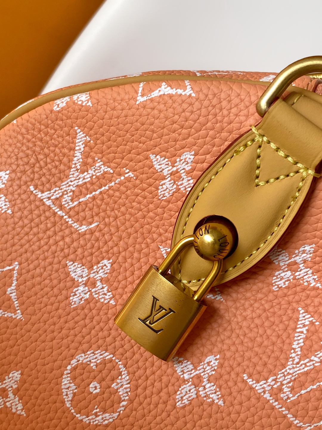 Louis Vuitton Speedy P9 Bandouliere 30 Monogram Leather Crossbody Bag - Image 5