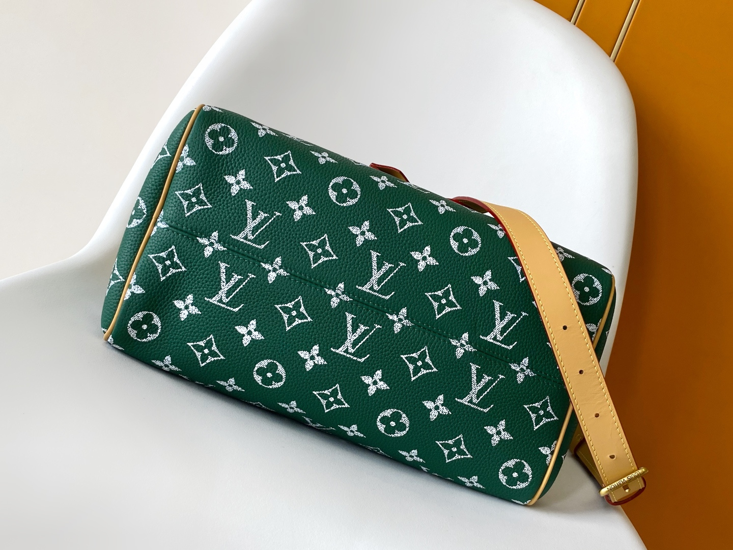 Speedy P9 Bandoulière 30 Monogram Leather Handbag - Image 5
