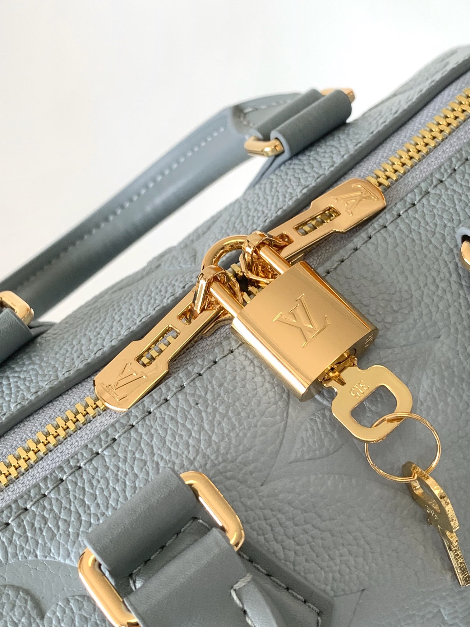 Louis Vuitton Speedy Bandoulière 20 Monogram Empreinte Leather Crossbody Bag - Image 5