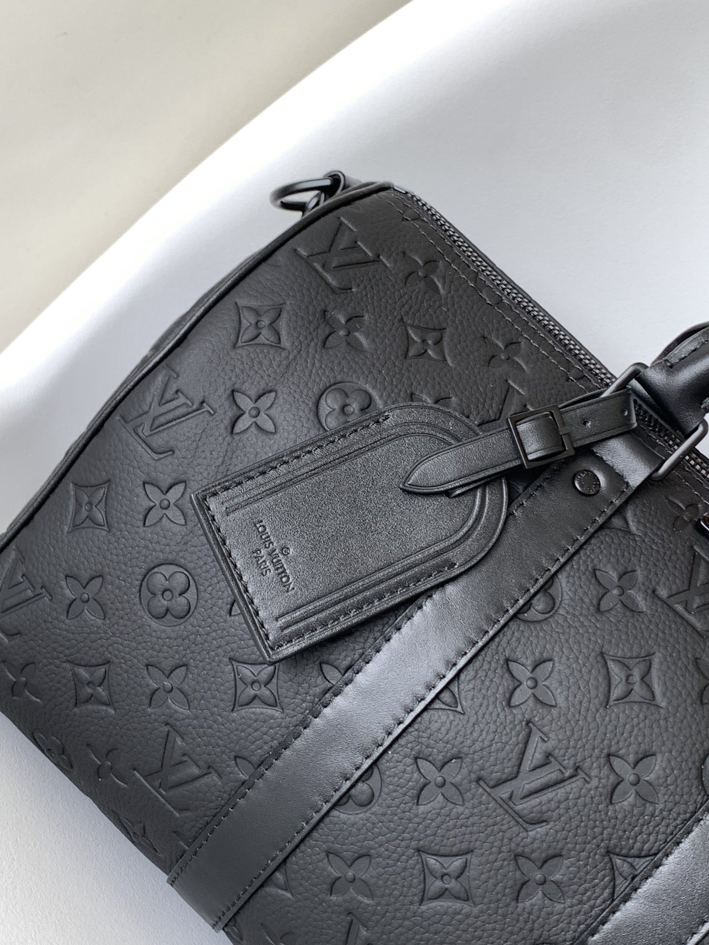 Louis Vuitton Keepall Bandoulière 35 Travel Bag in Monogram Eclipse Canvas - Image 5