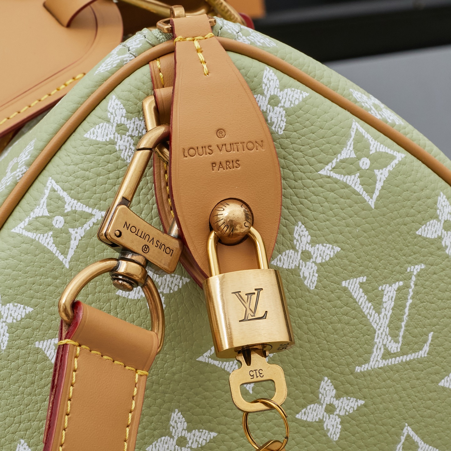 Louis Vuitton Speedy P9 Bandoulière 30 Monogram Leather Crossbody Bag - Image 5