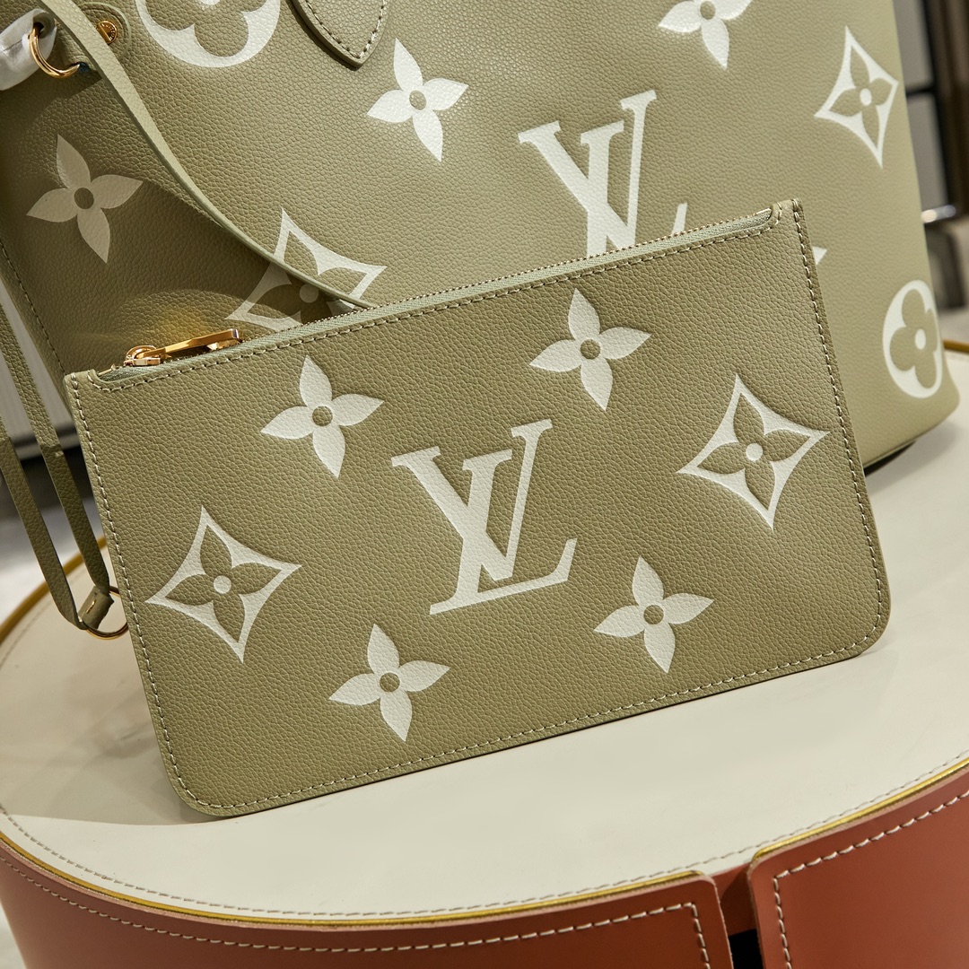 Louis Vuitton Neverfull MM Tote Bag - Image 5
