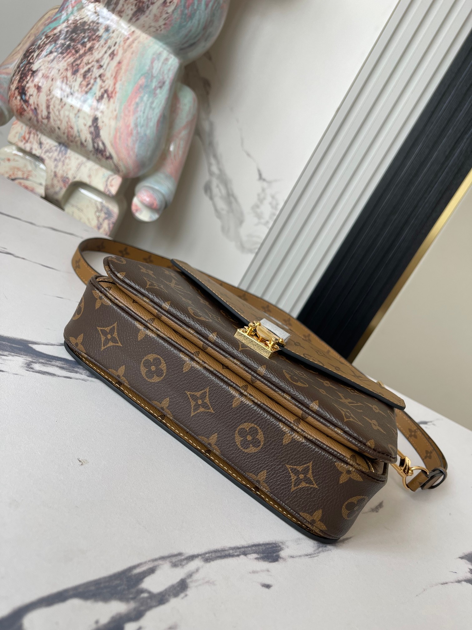 Louis Vuitton Pochette Métis Monogram Shoulder Bag - Image 5