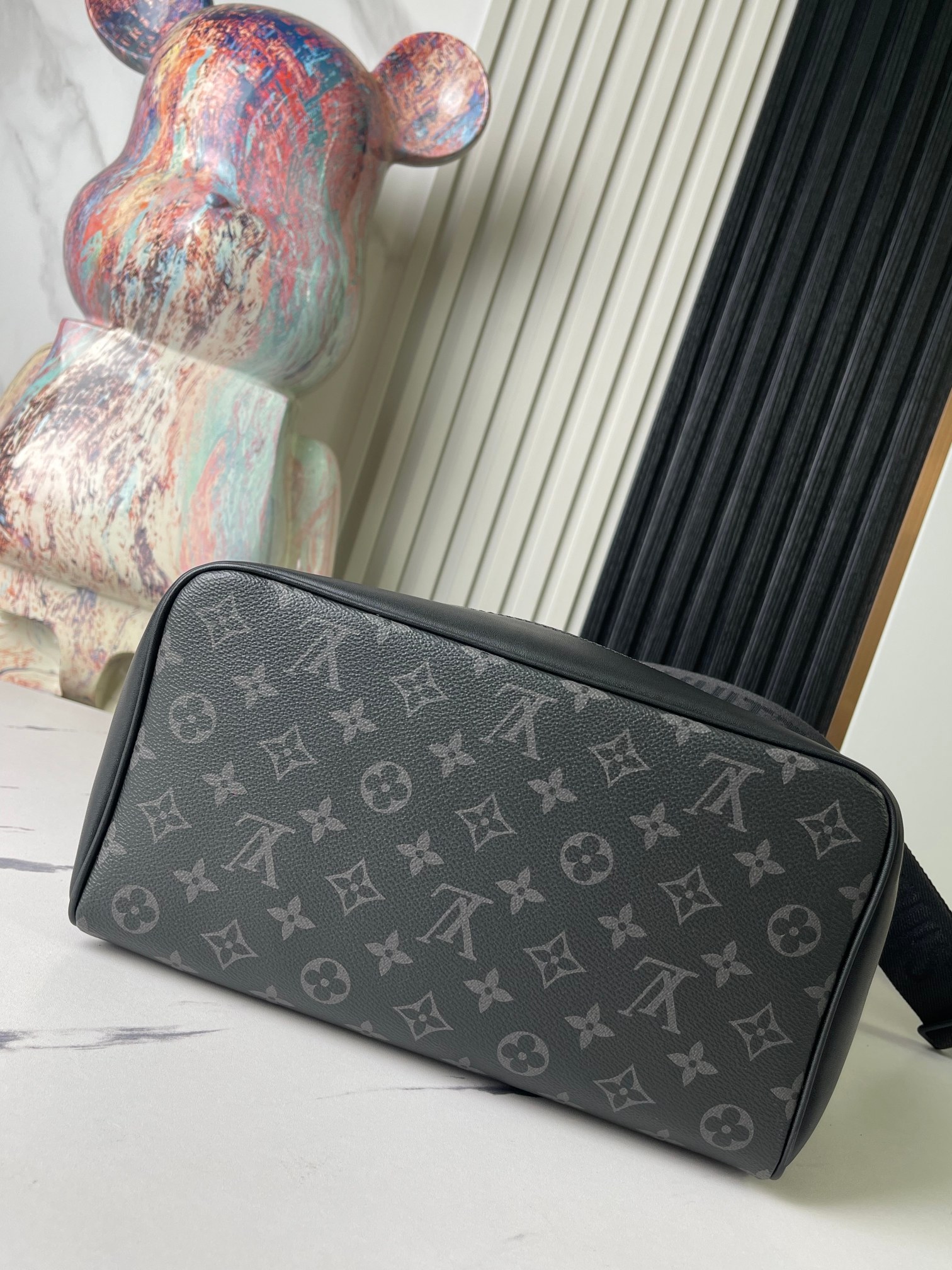 Louis Vuitton Maxi Noé M46693 Black Monogram Sling Bag - Image 5