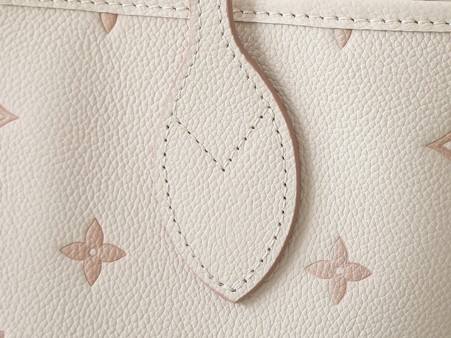 Louis Vuitton Neverfull MM Tote Bag in Cream Monogram Empreinte Leather - Image 5