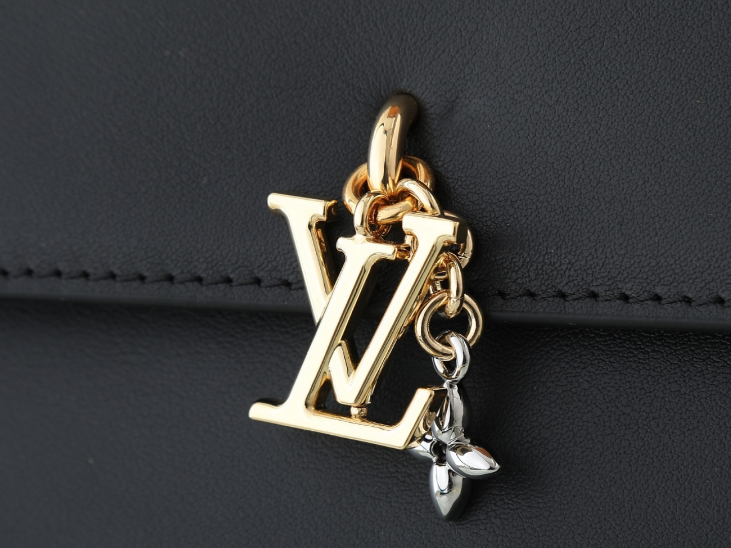 Louis Vuitton LV Bloom Wallet on Chain Bag in Black Leather - Image 5