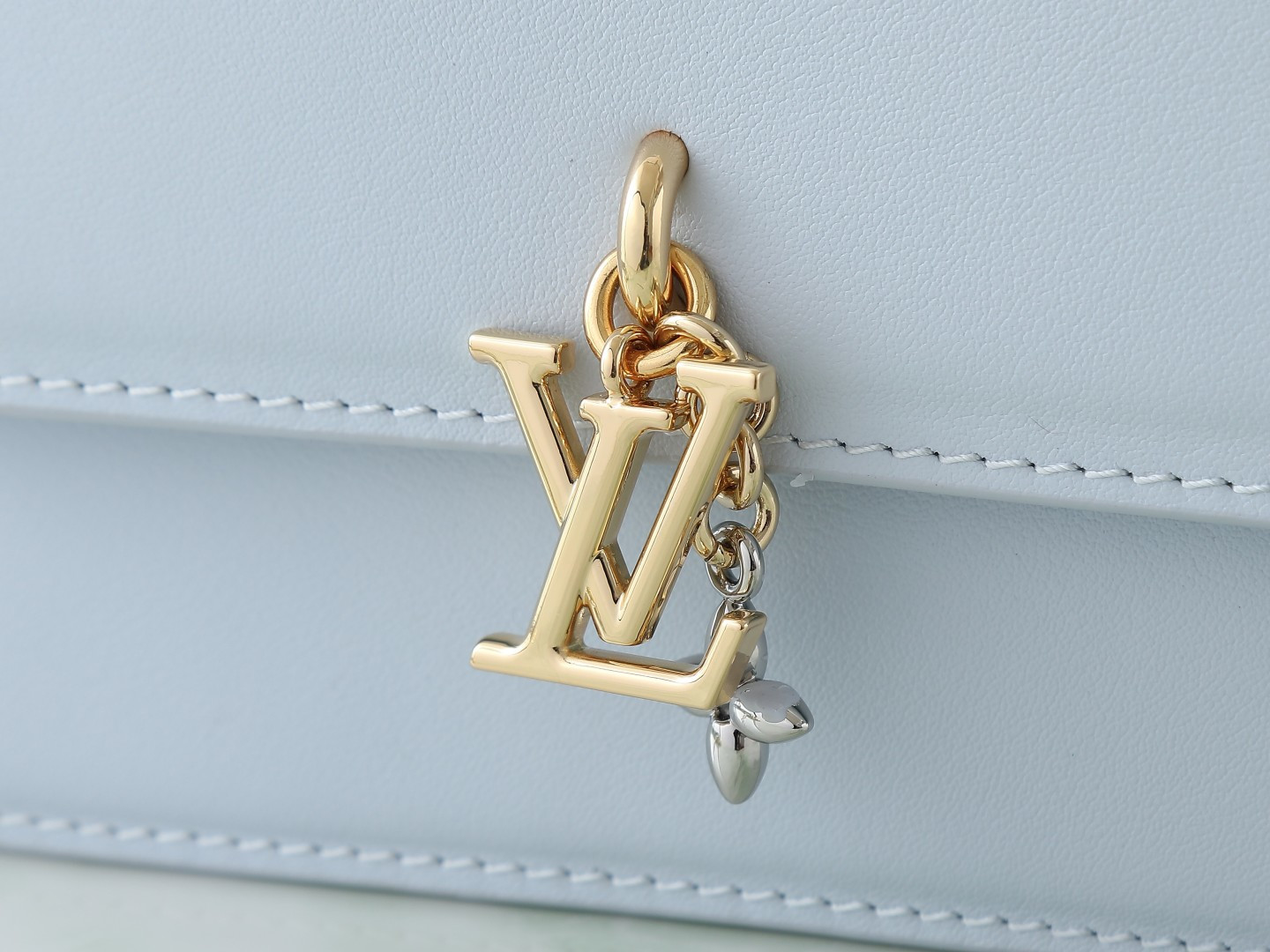 Louis Vuitton LV Bloom Wallet on Chain Bag M14547 in Light Blue - Image 5