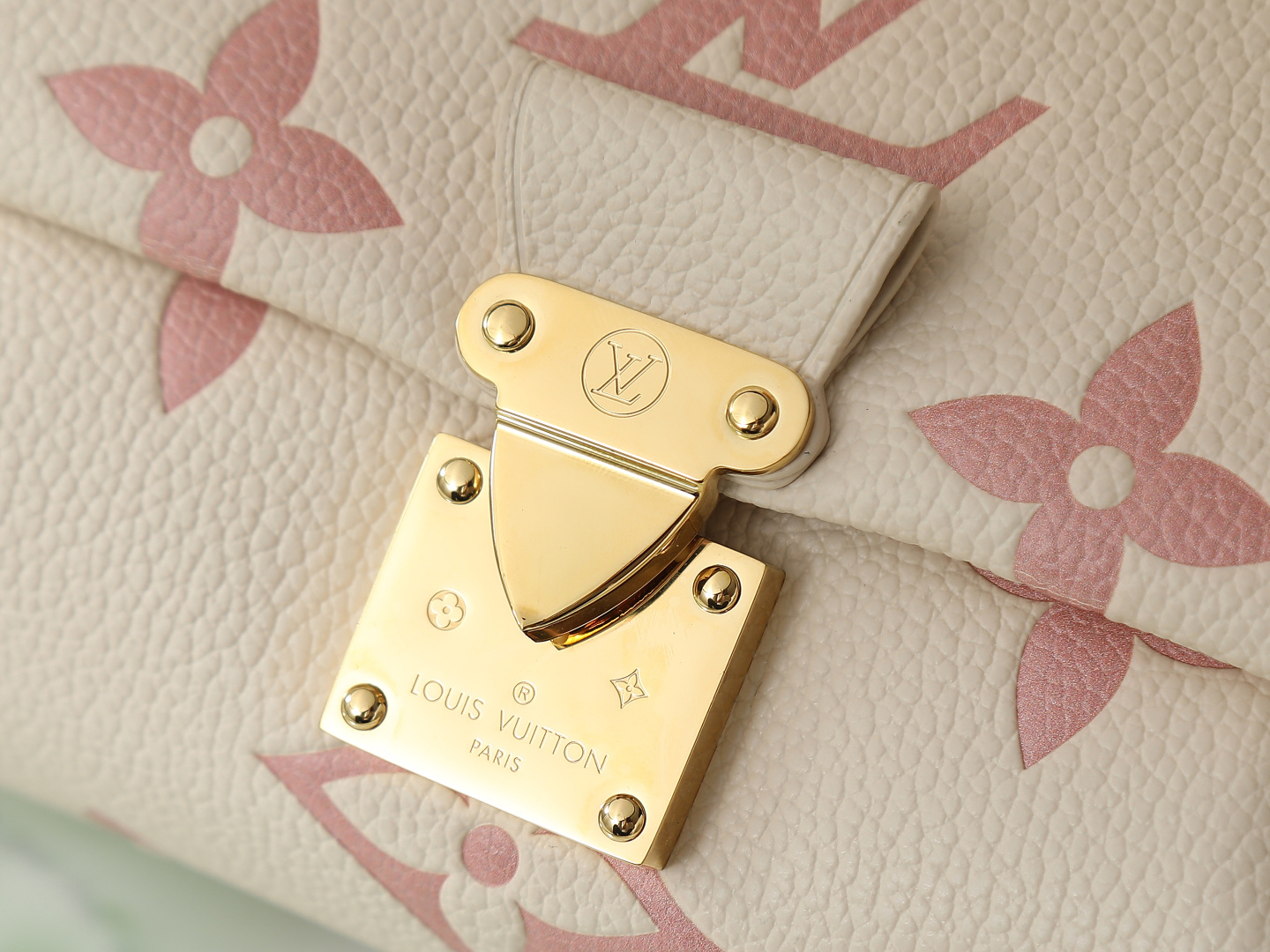 Louis Vuitton Favorite Handbag M45813 / M46393 - Image 5