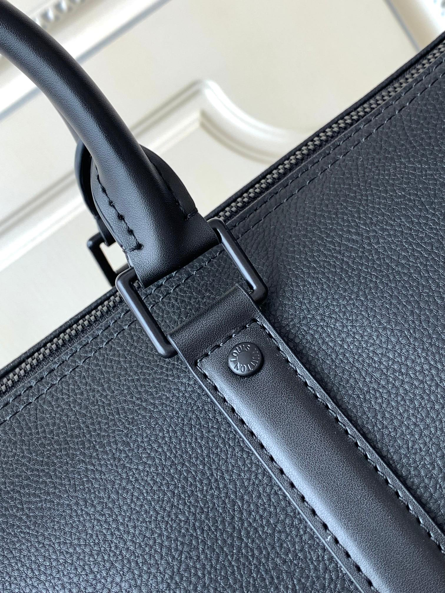 Louis Vuitton Keepall Bandouliere 40 Aerogram Travel Bag - Image 5