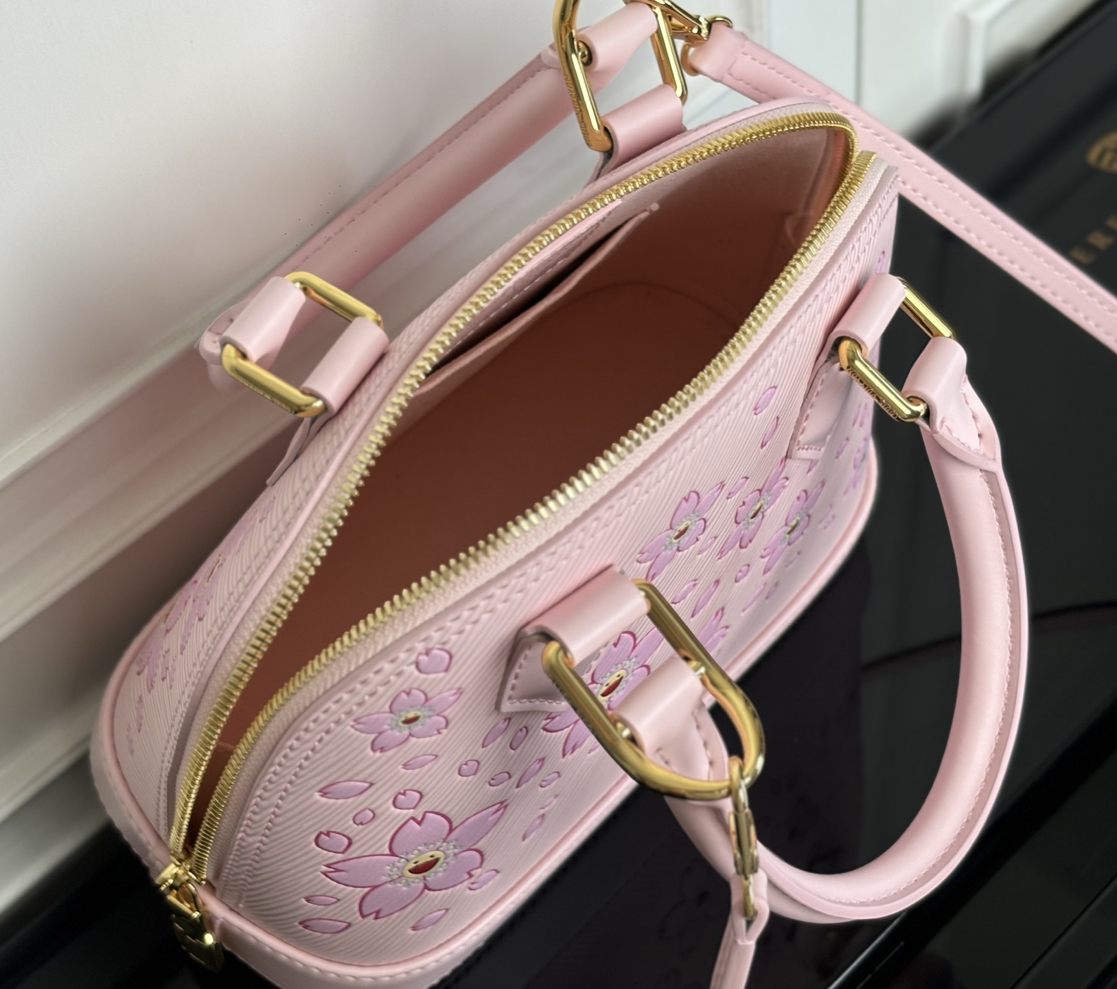Louis Vuitton Alma BB Pink Epi Leather Handbag - Image 5