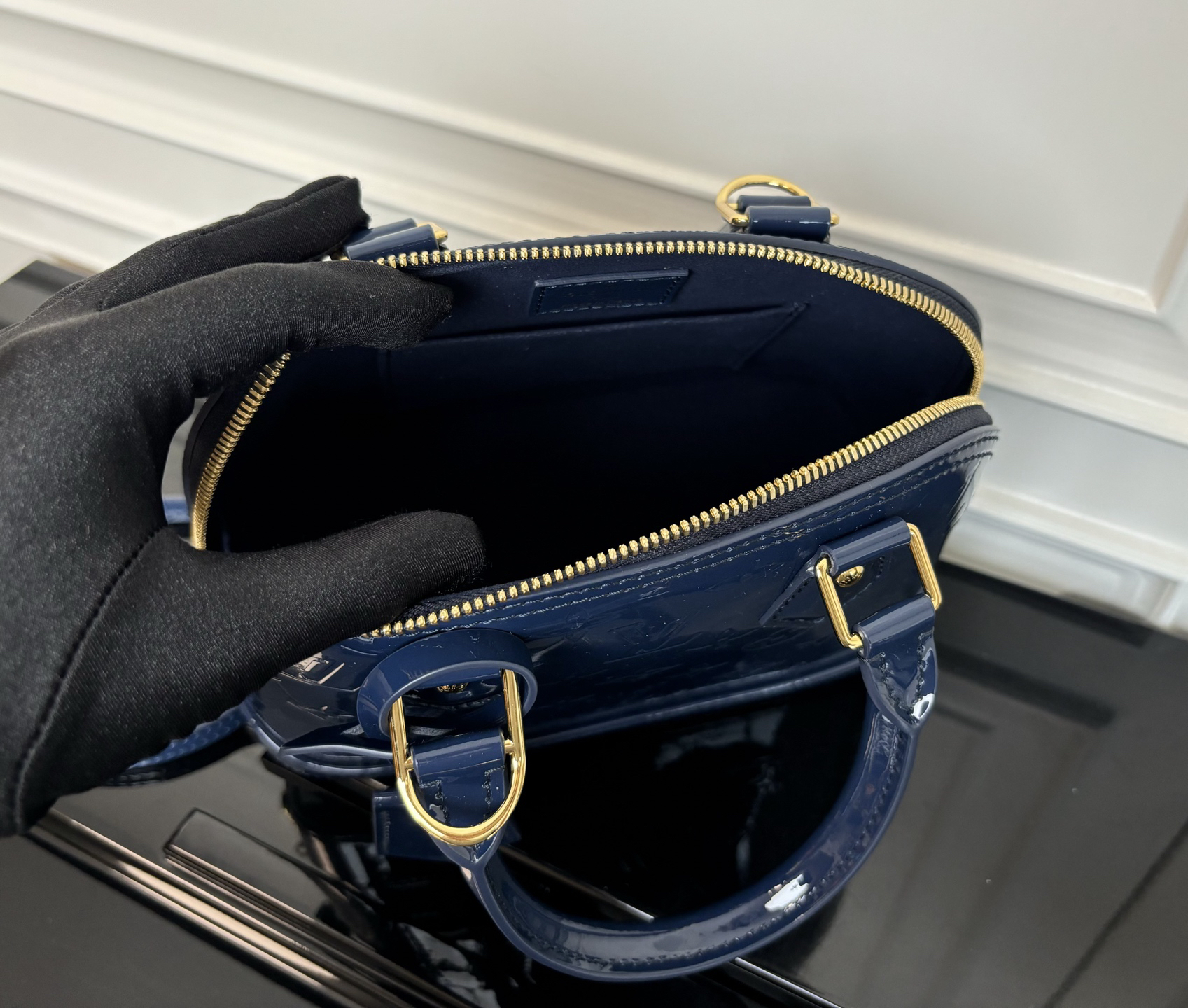 Louis Vuitton Alma BB Epi Leather Crossbody Bag M91606 - Blue with Gold Hardware - Image 5