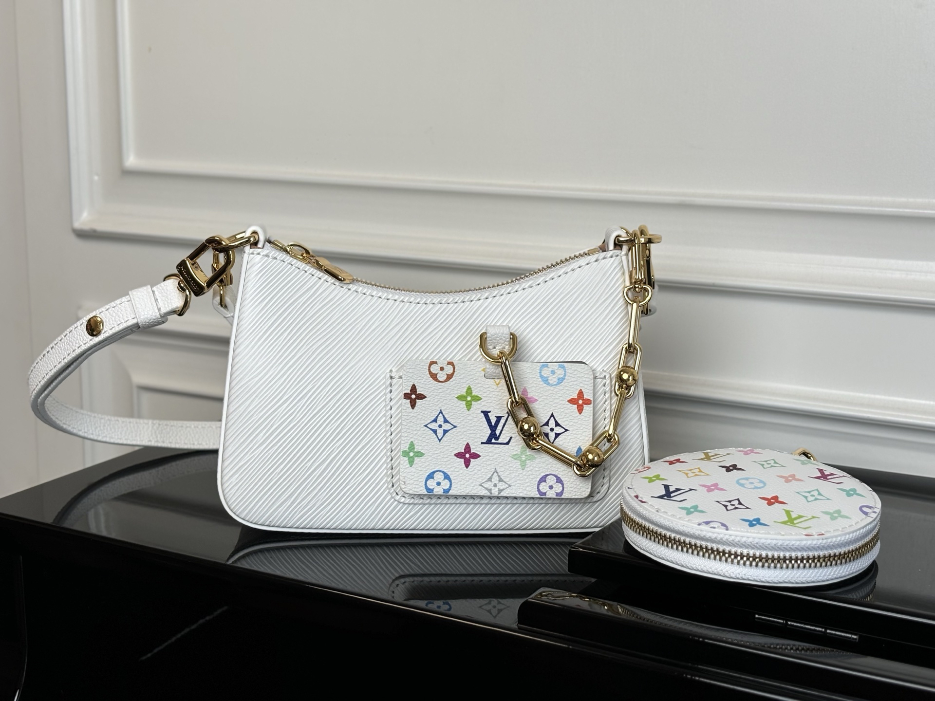Marellini M13099 White Crossbody Bag - Image 5