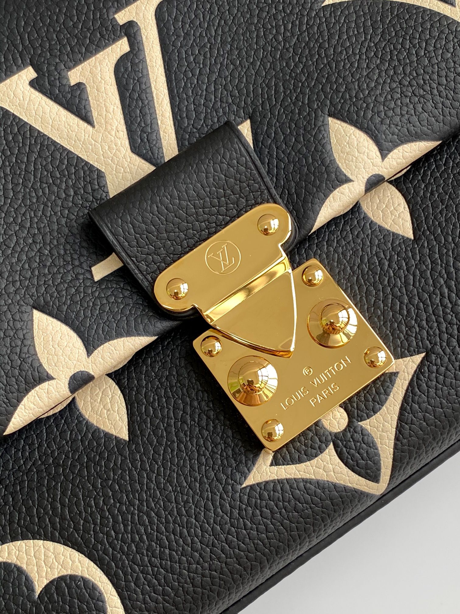 Louis Vuitton Madeleine BB Handbag - Image 5