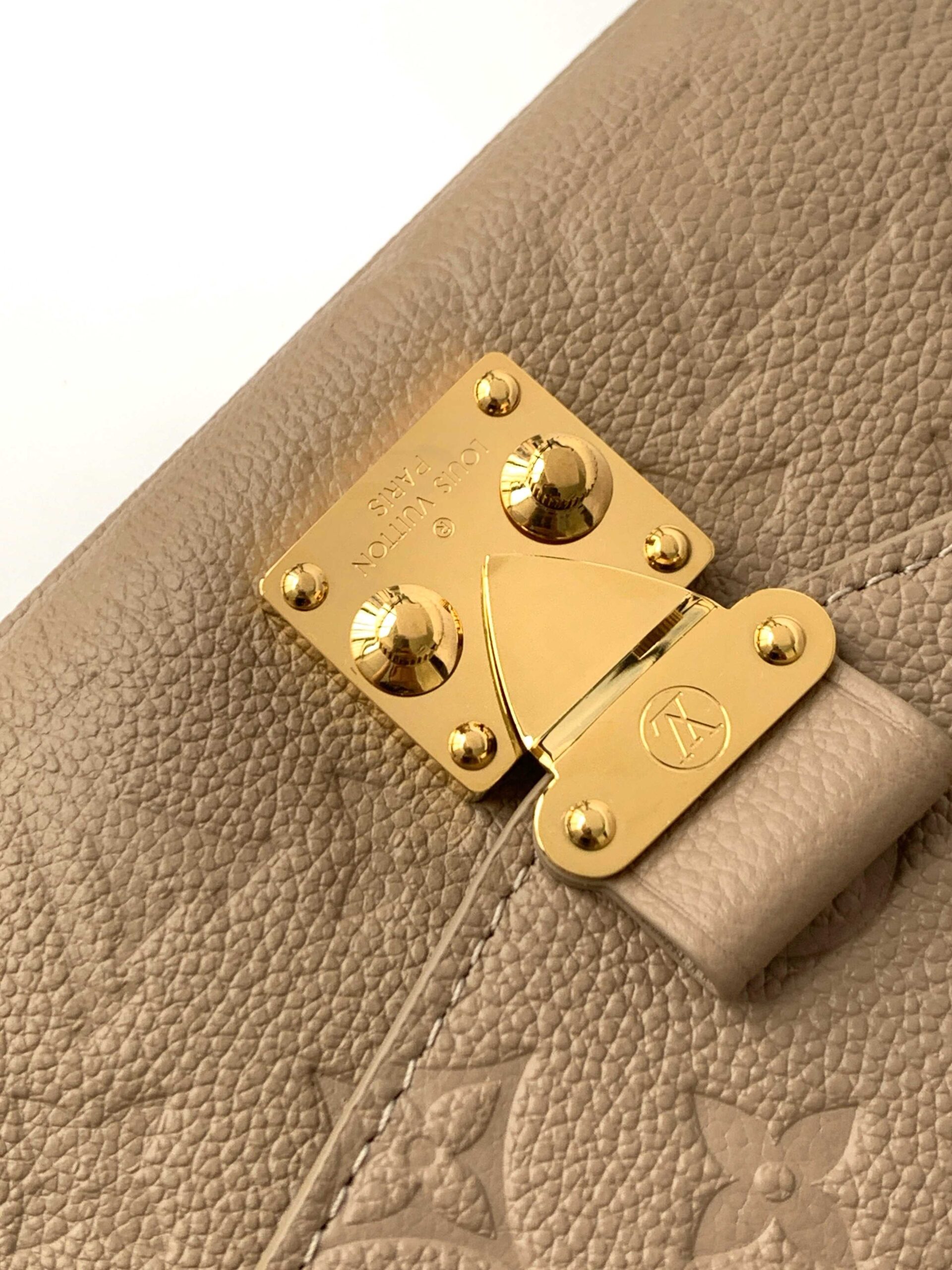 Pochette Metis East West Shoulder Bag in Monogram Empreinte Leather - Image 5