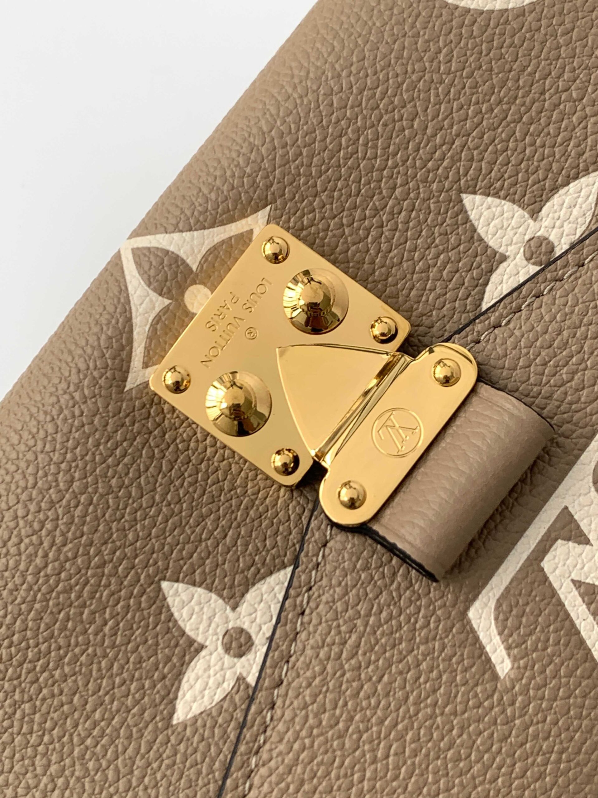 Louis Vuitton Pochette Metis East West Crossbody Bag - Image 5