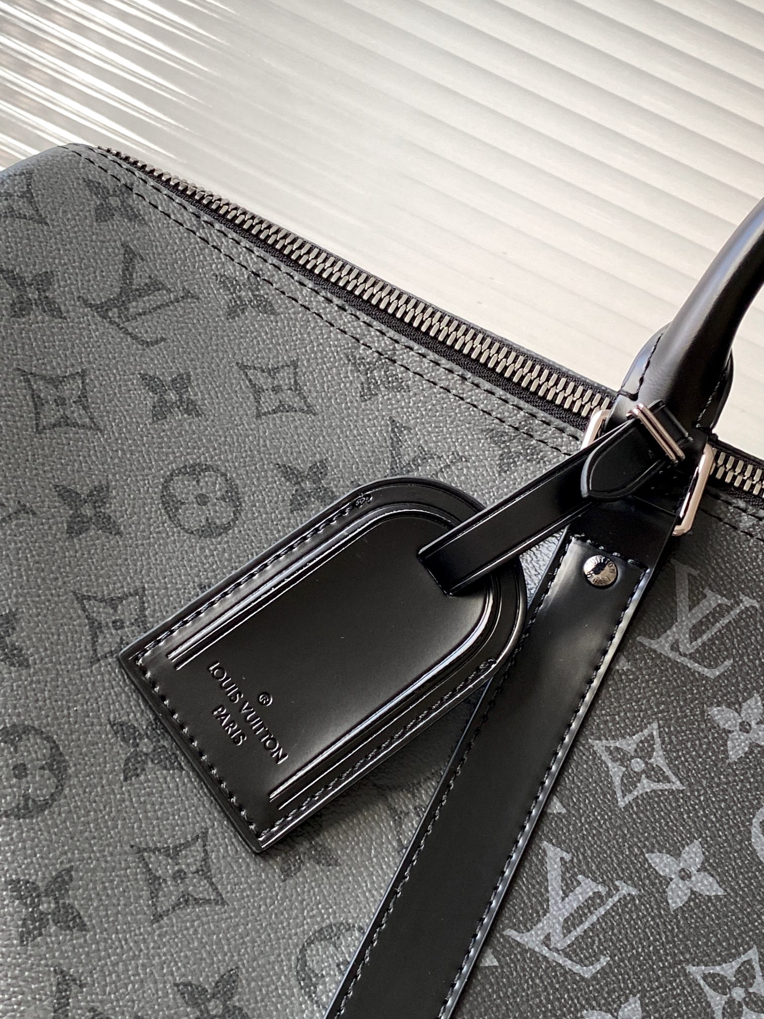 Keepall Bandoulière 50 Travel Bag in Monogram Eclipse Reverse Canvas - Image 5