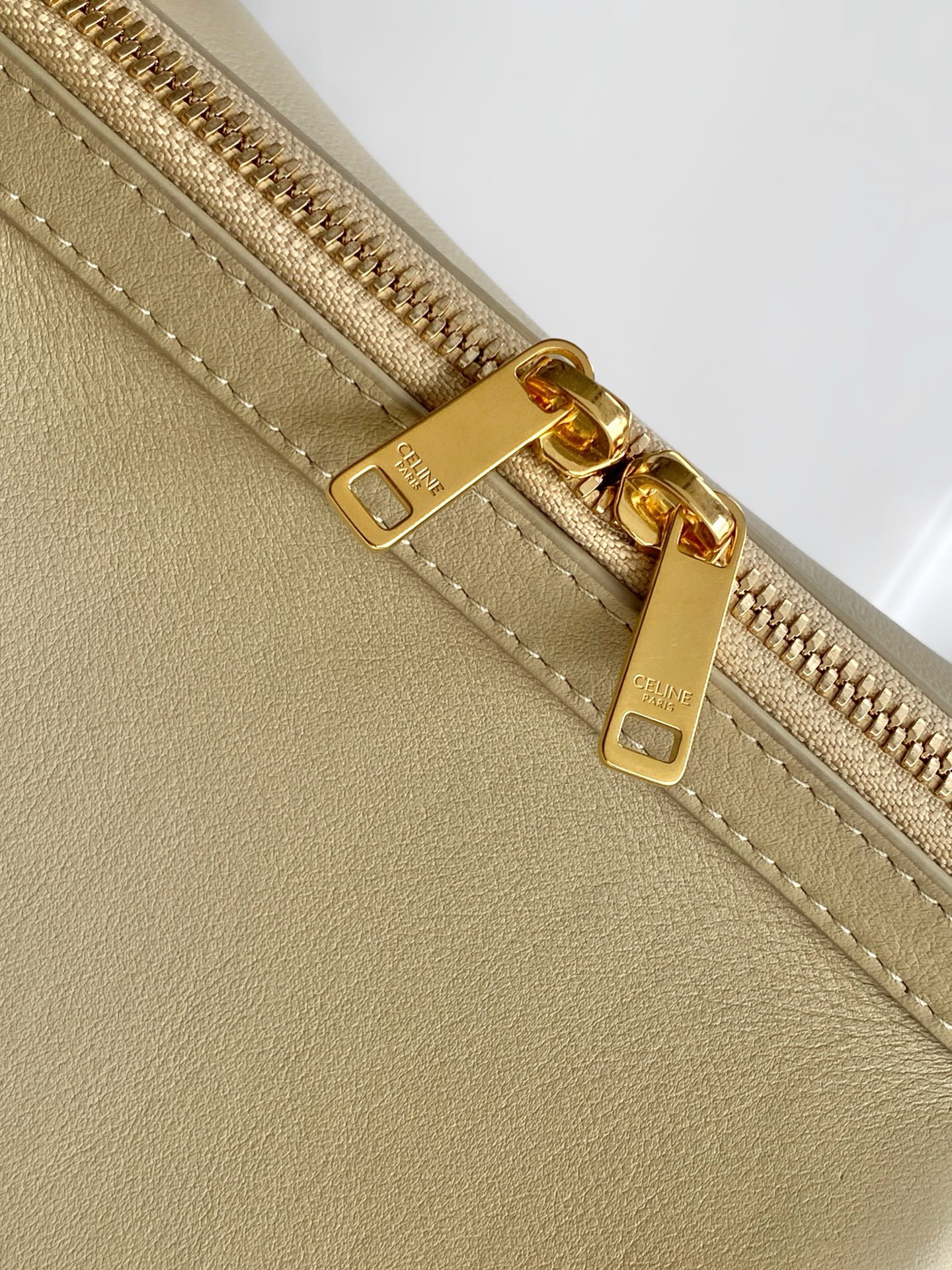 CE DOCTOR UCH Small Handbag 106N3 - Image 5