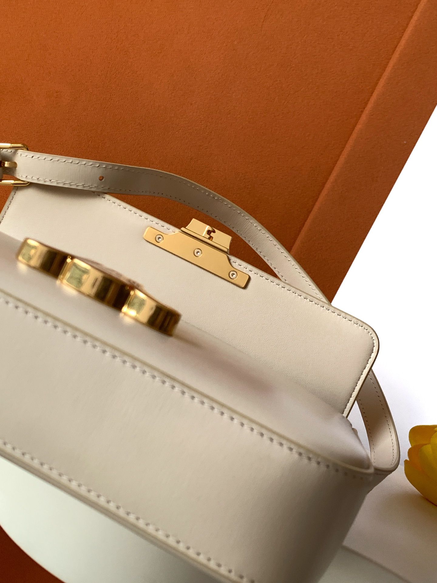 Full-Leather Arch Small Shoulder Bag - Image 5