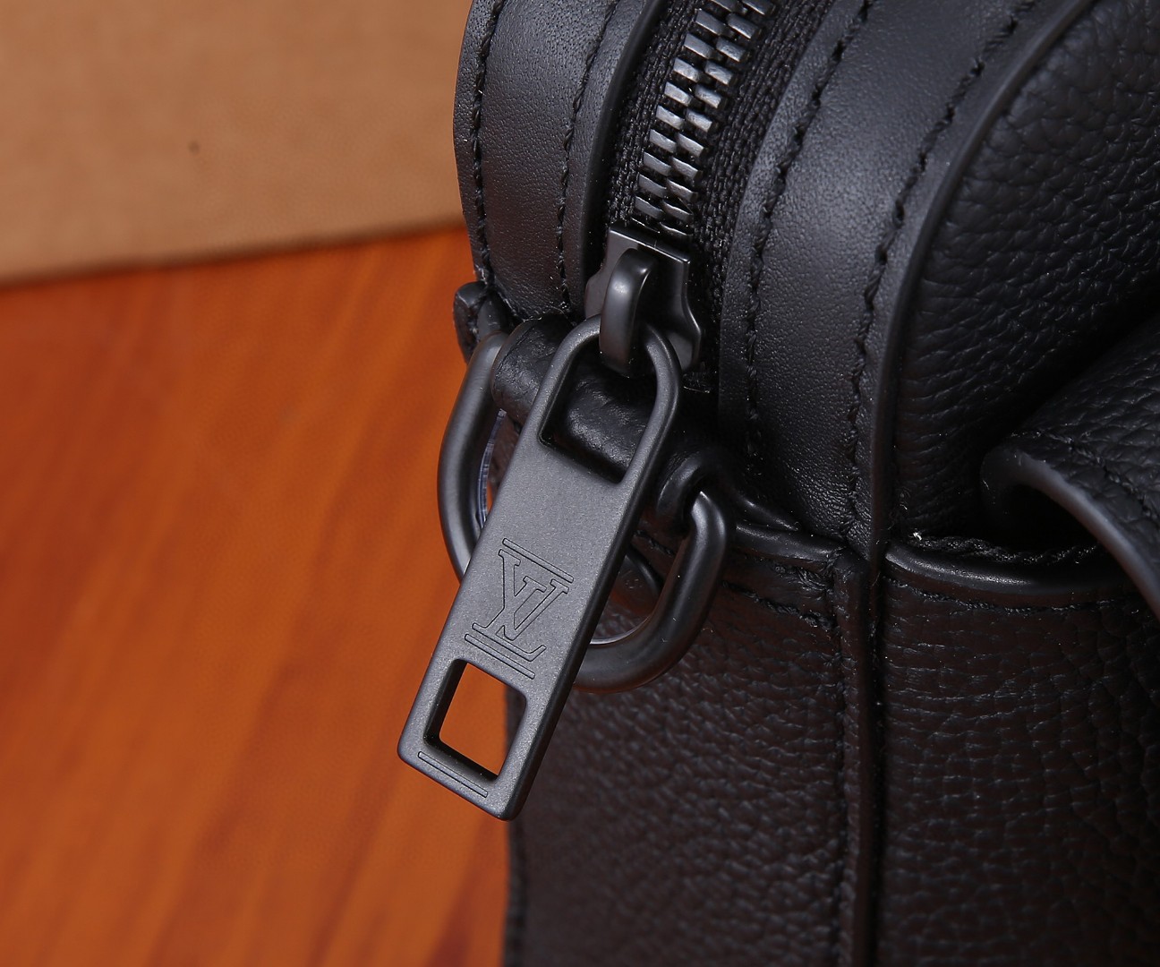 Louis Vuitton Fastline Messenger Bag M22482 - Image 5