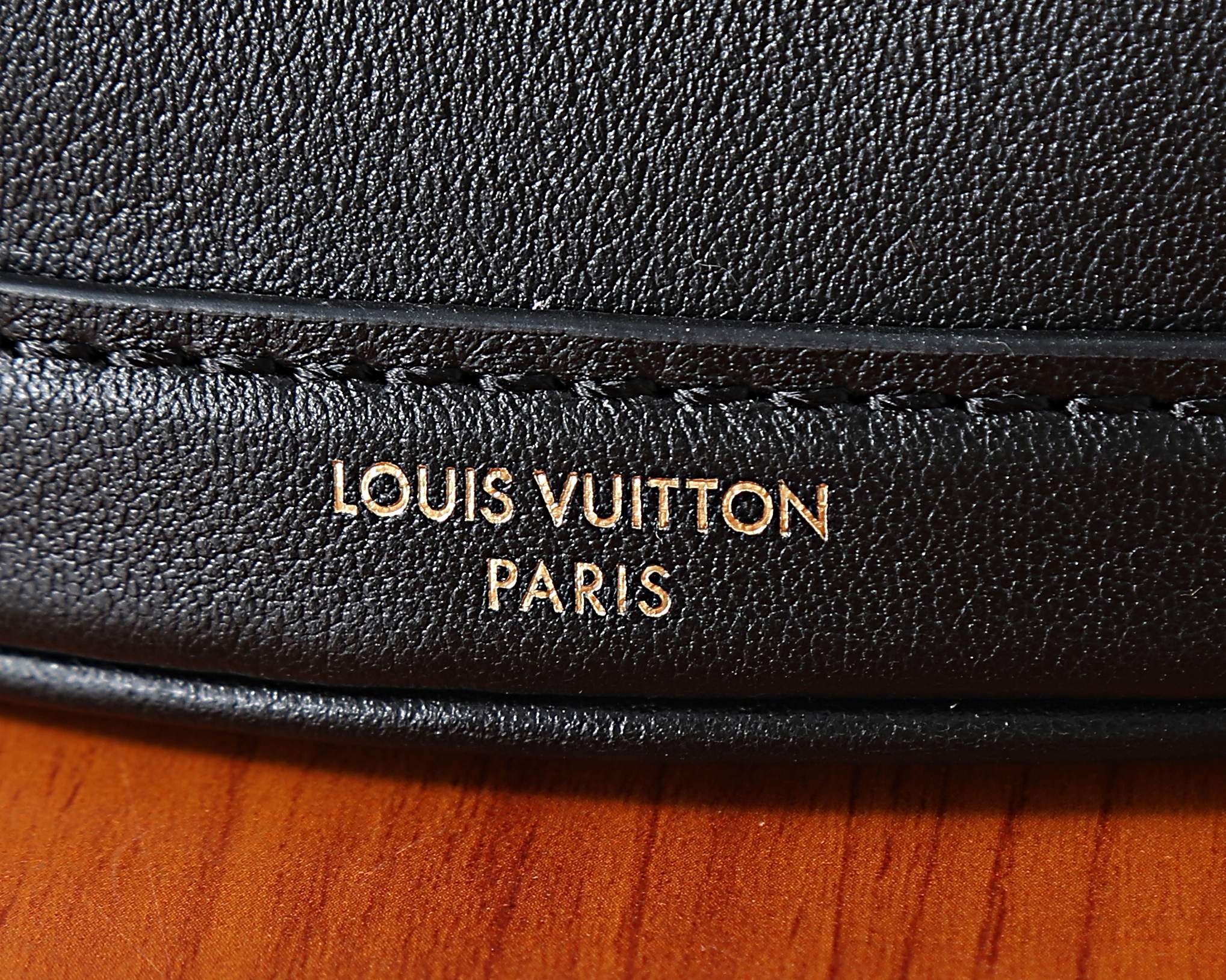 Louis Vuitton LV Bloom Mini Hobo Bag M27260 - Image 5