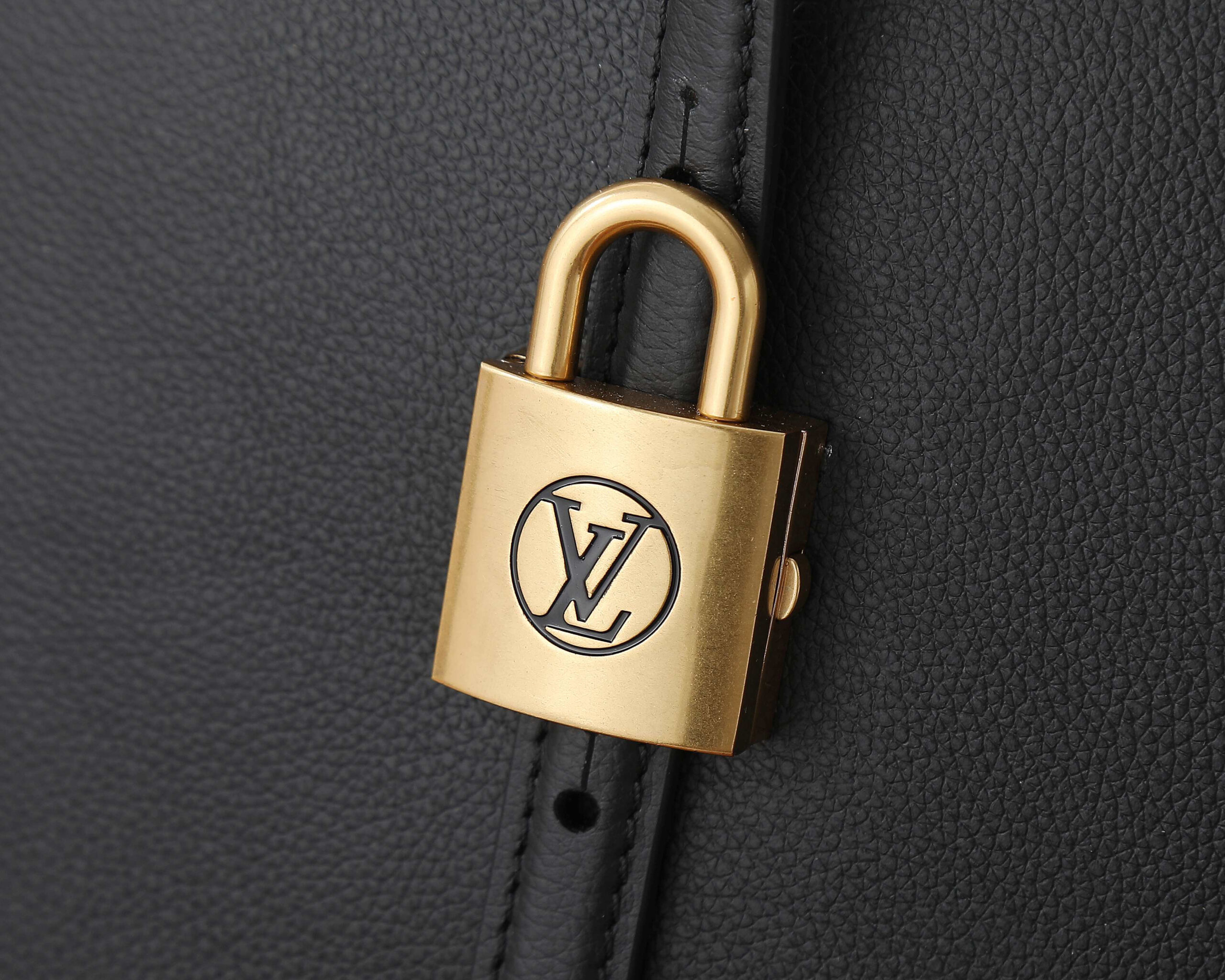 Low Key Duffle Tote - Image 5