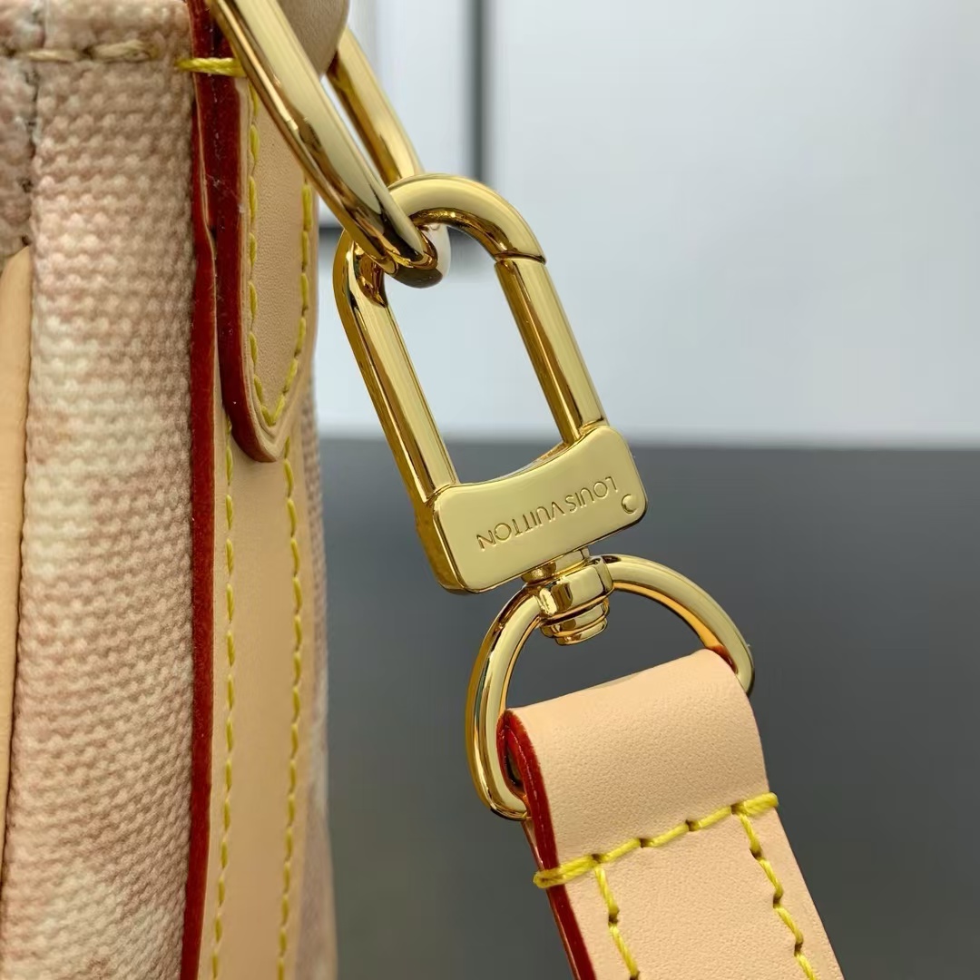 Louis Vuitton Escape Bag, Travels With Grace Coddington Meowgram, Model M15134 - Image 5
