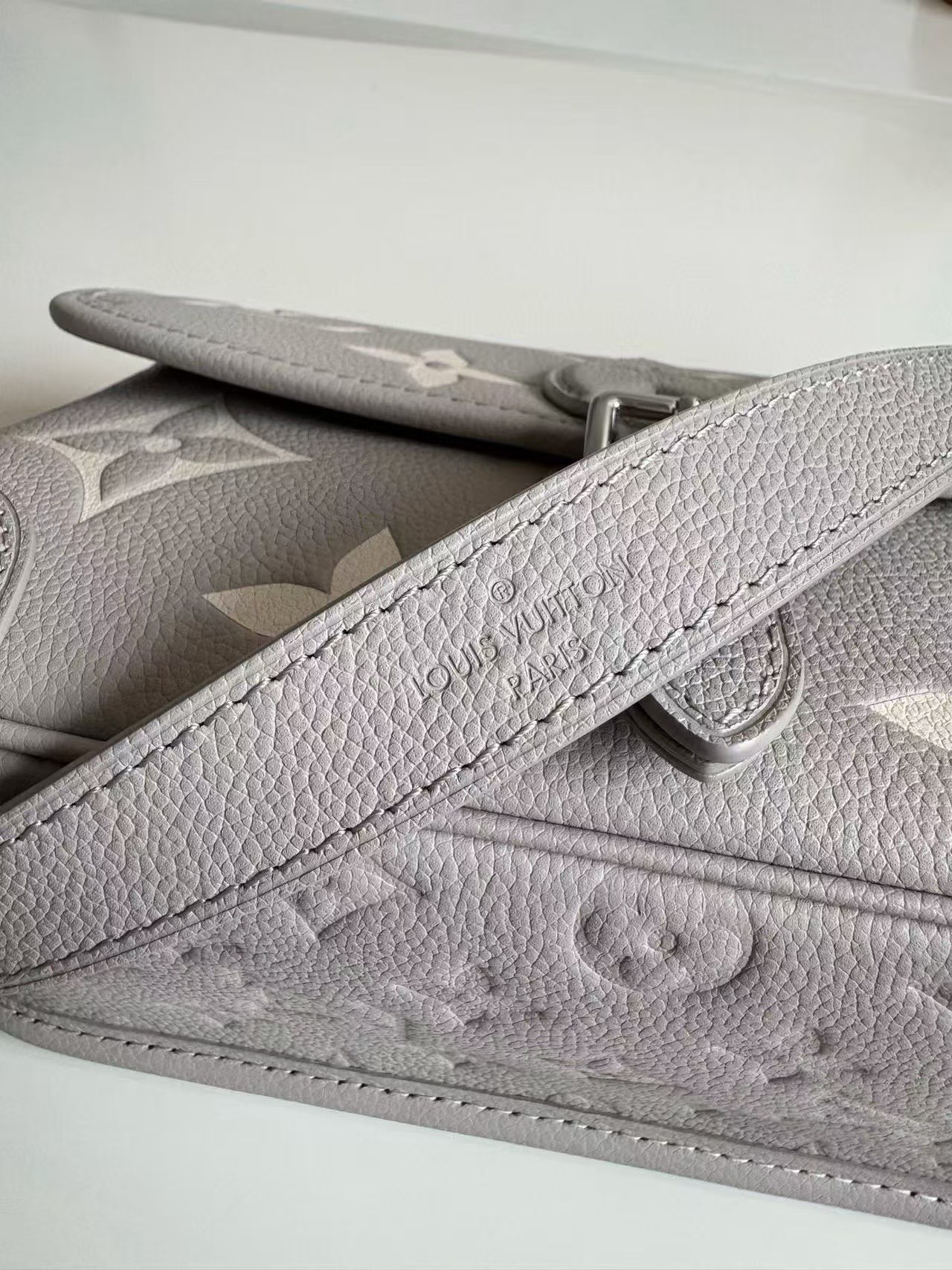 Louis Vuitton Diane Shoulder Bag M14214 - Image 5