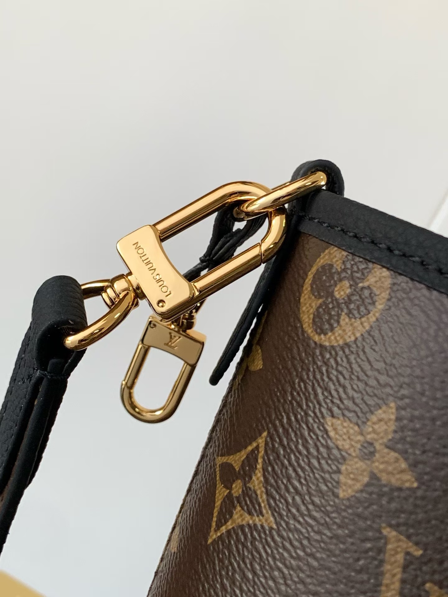 Neverfull Bandoulière Inside Out BB Handbag - Image 5