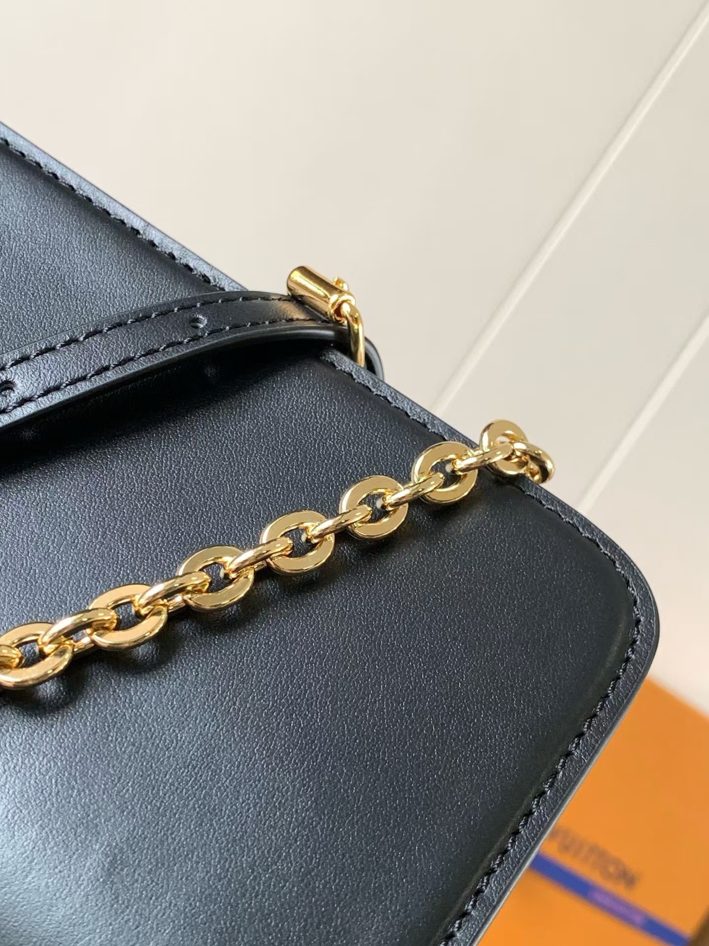 Louis Vuitton LV Bloom Wallet On Chain - Image 5