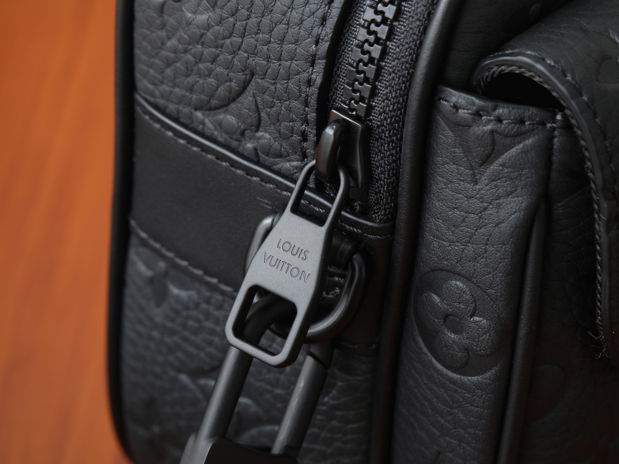 Louis Vuitton S Lock Messenger Bag M58489 - Image 5