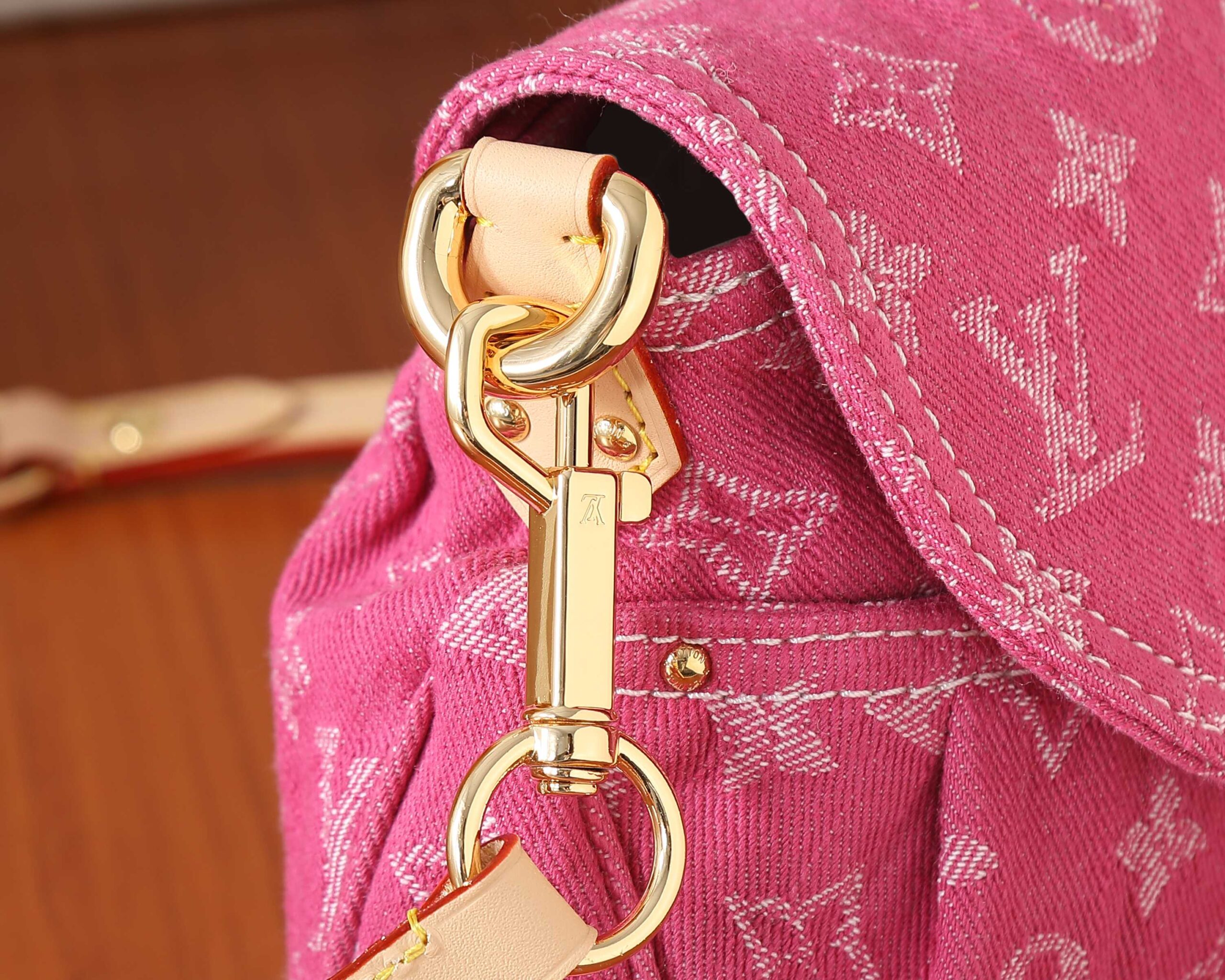 Louis Vuitton Rendez-Vous Sunset Denim Handbag - Image 5