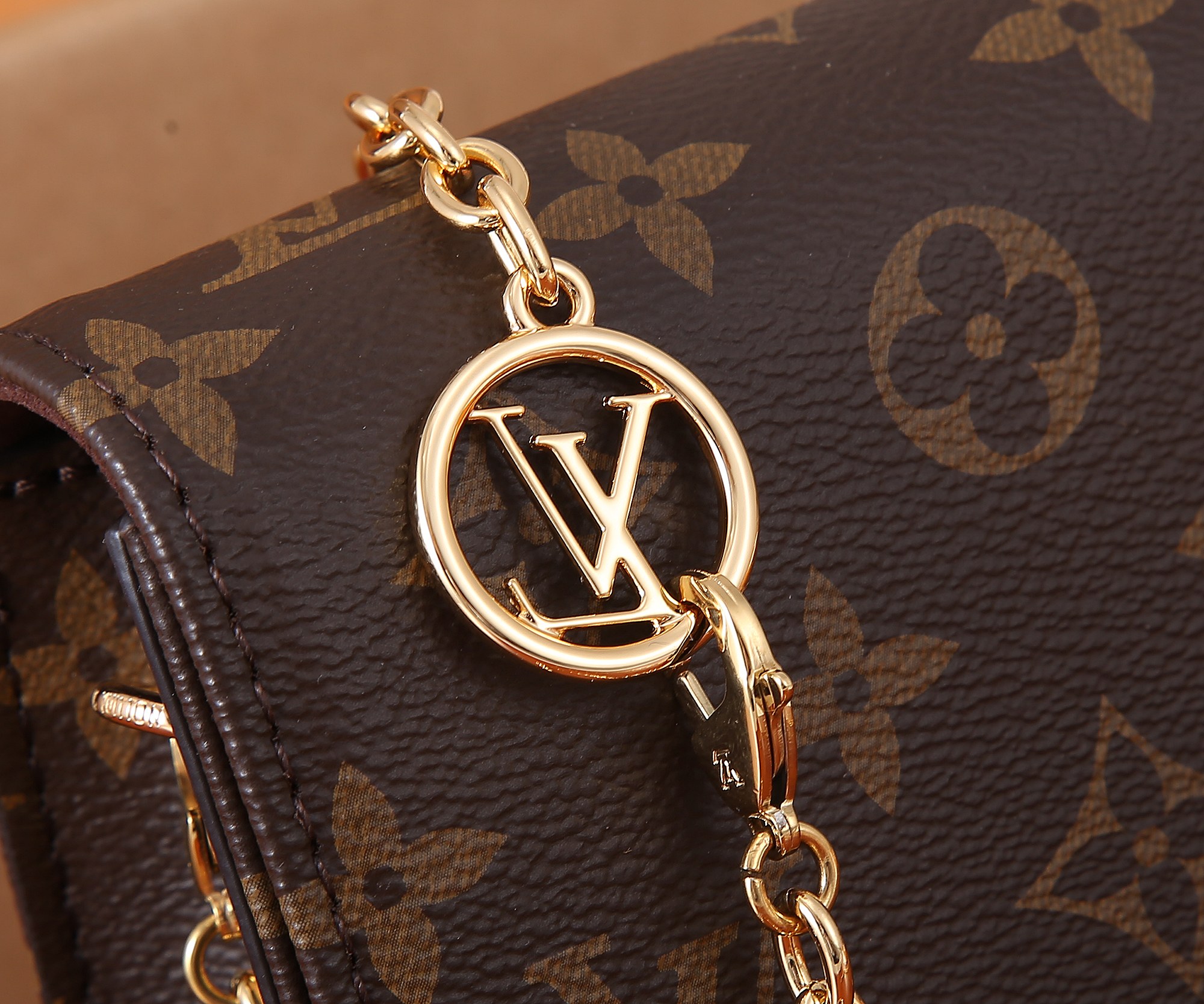 Louis Vuitton Lily Wallet on Chain M82509 - Image 5