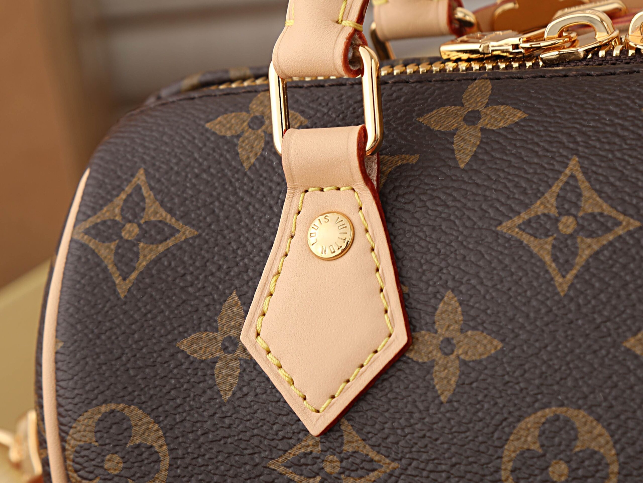 Louis Vuitton Speedy 18 Handbag - Image 5