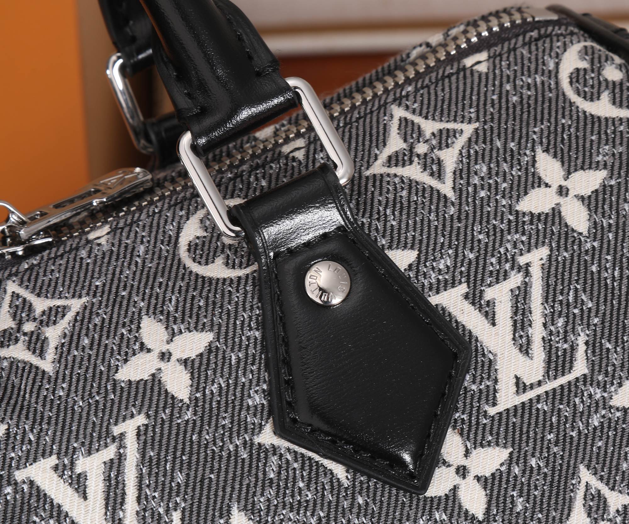 Louis Vuitton Speedy Bandoulière 25 Handbag in Monogram Denim - Image 5