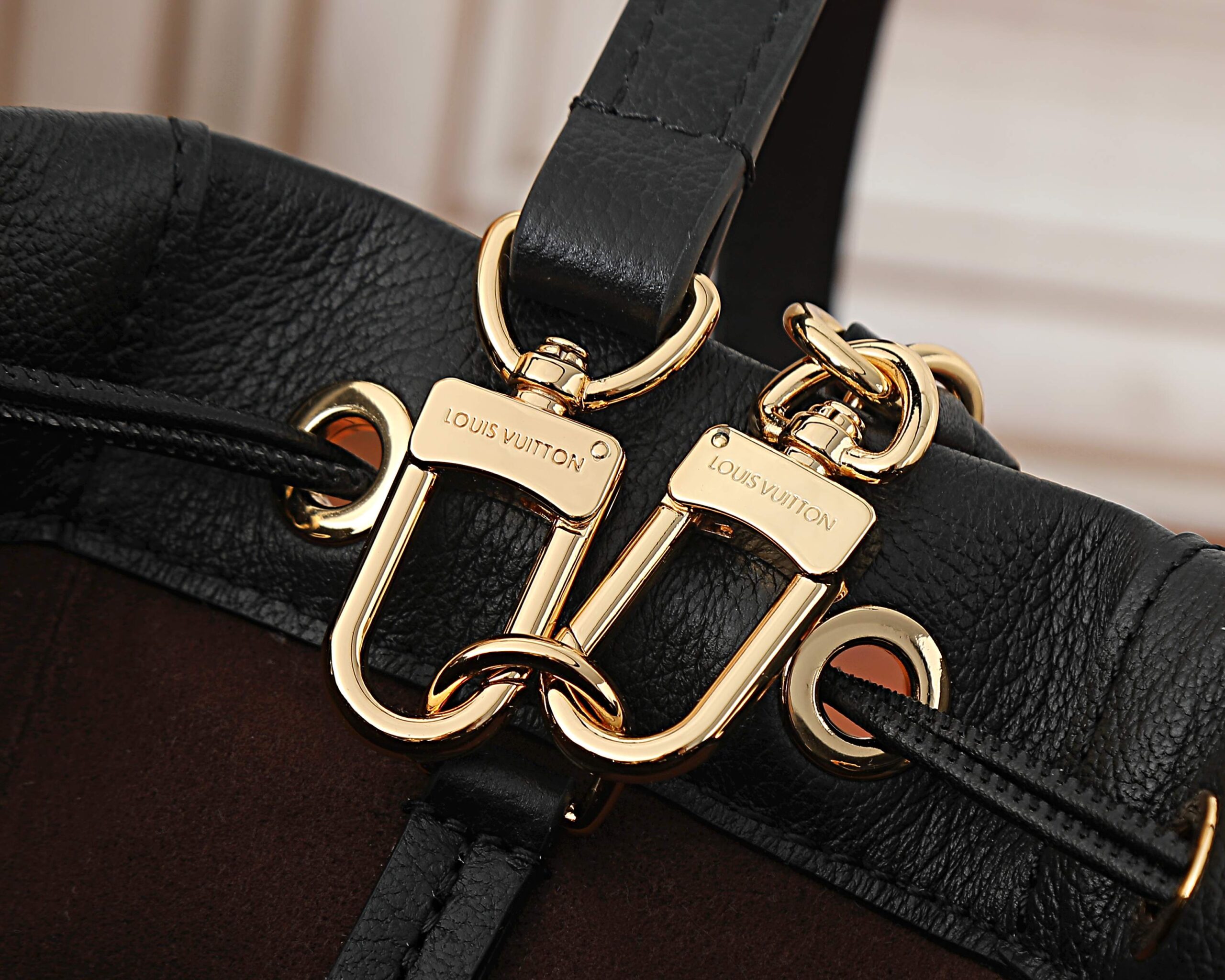Louis Vuitton Noe Trunk Bucket Bag - Image 5