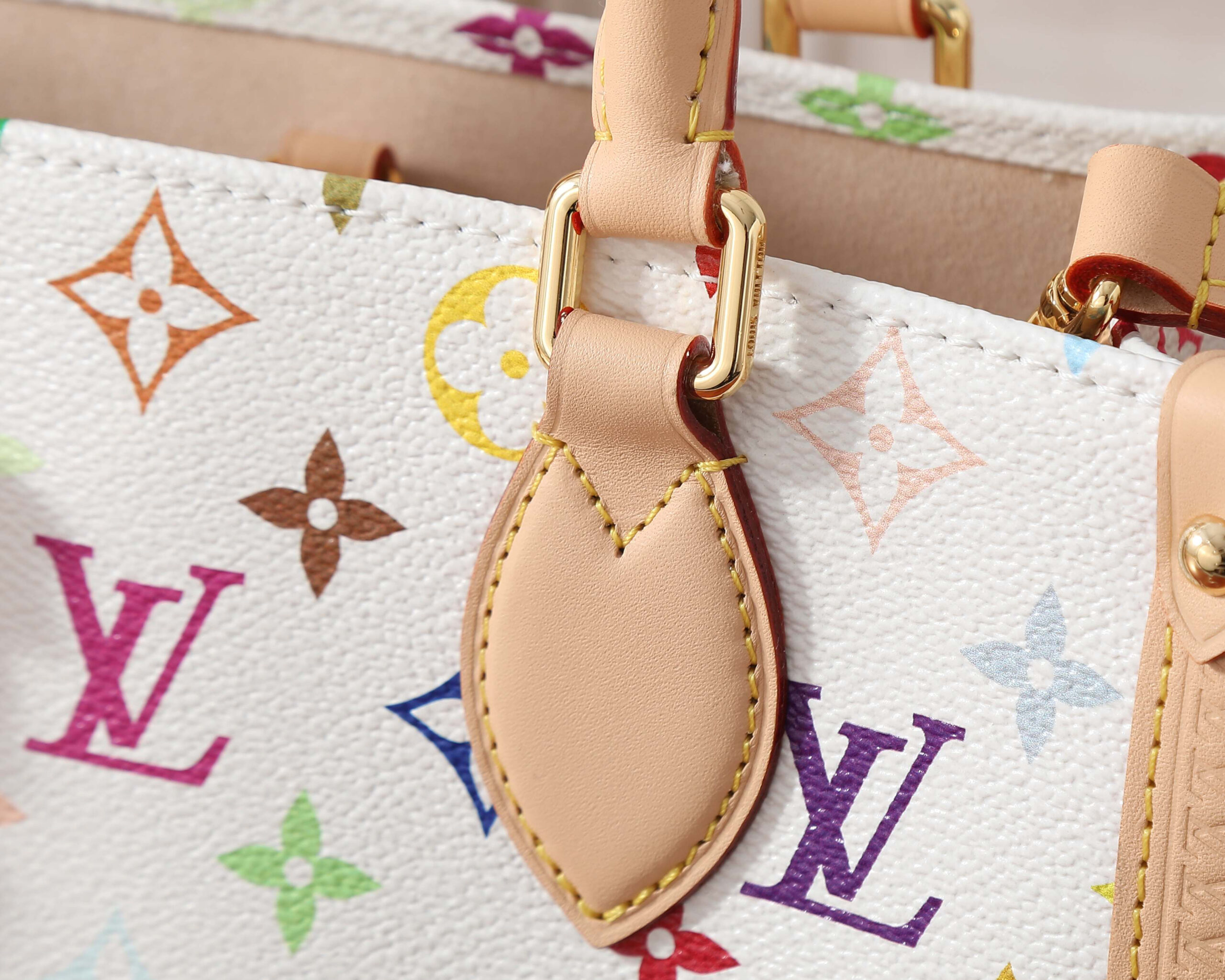 Louis Vuitton OnTheGo Small Handbag in Monogram Canvas - Image 5