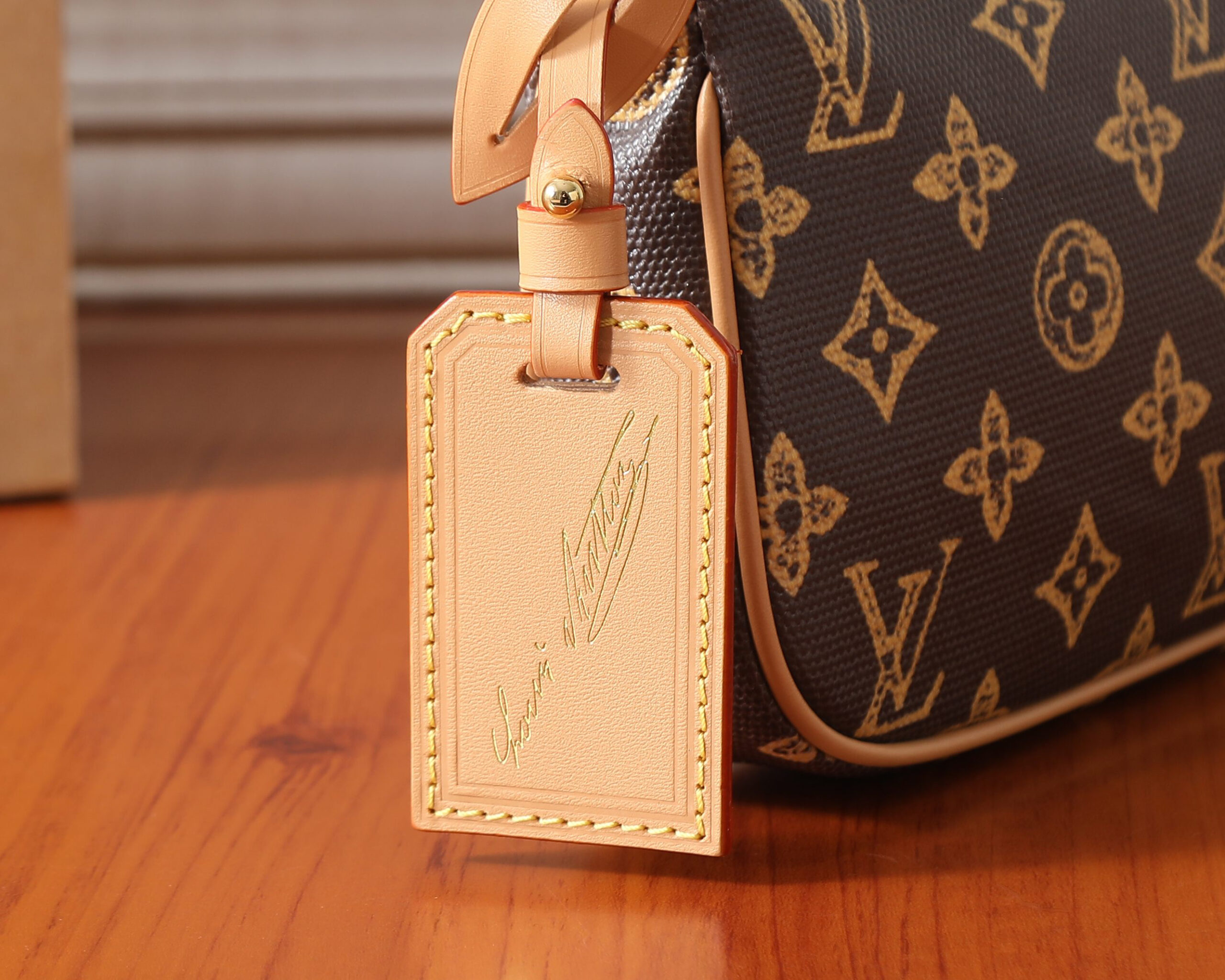 Louis Vuitton Monogram Origin Address Tag with Detachable Strap - Image 5