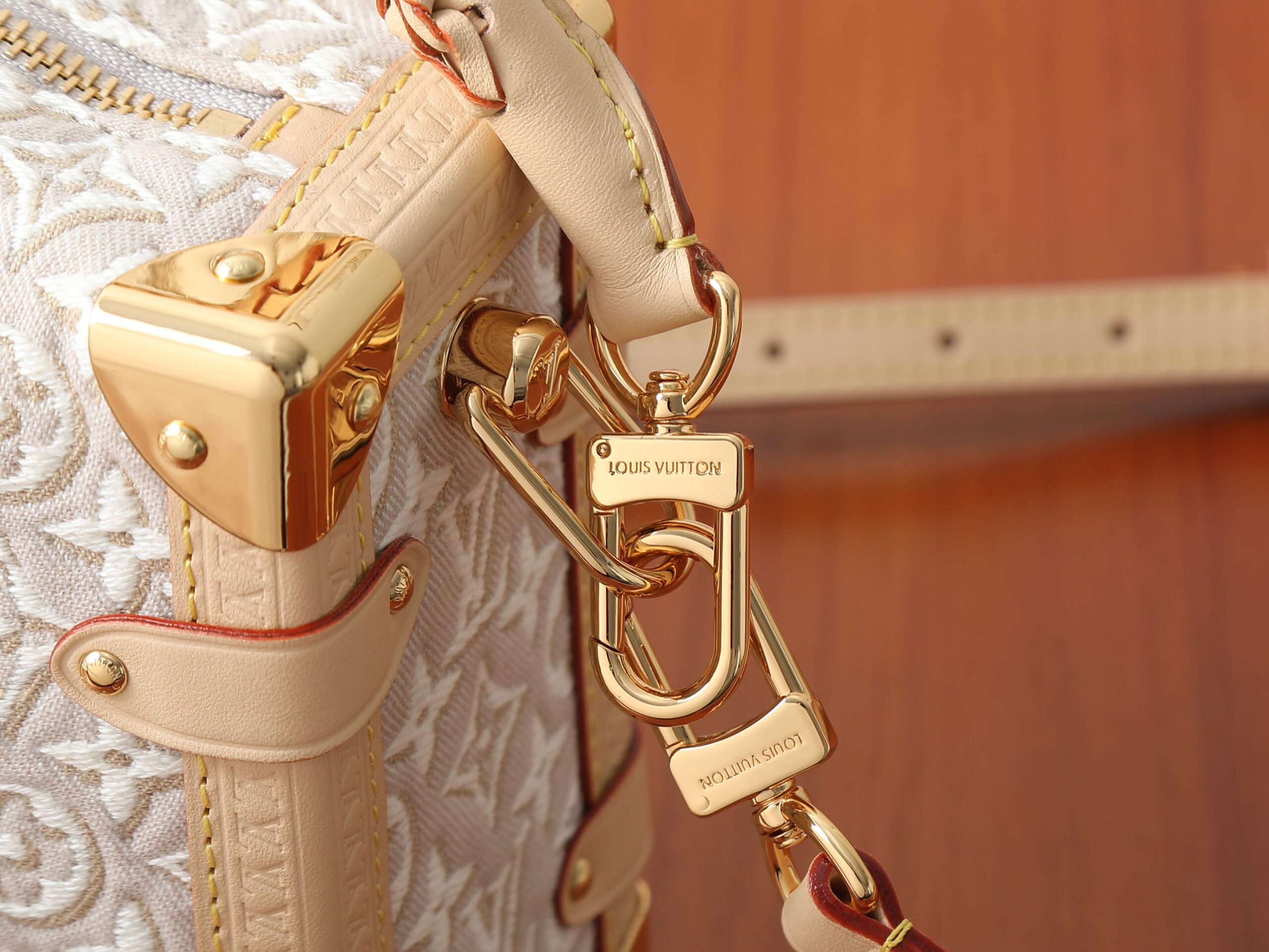 Louis Vuitton Side Trunk Medium Handbag with Monogram Emblème - Image 5