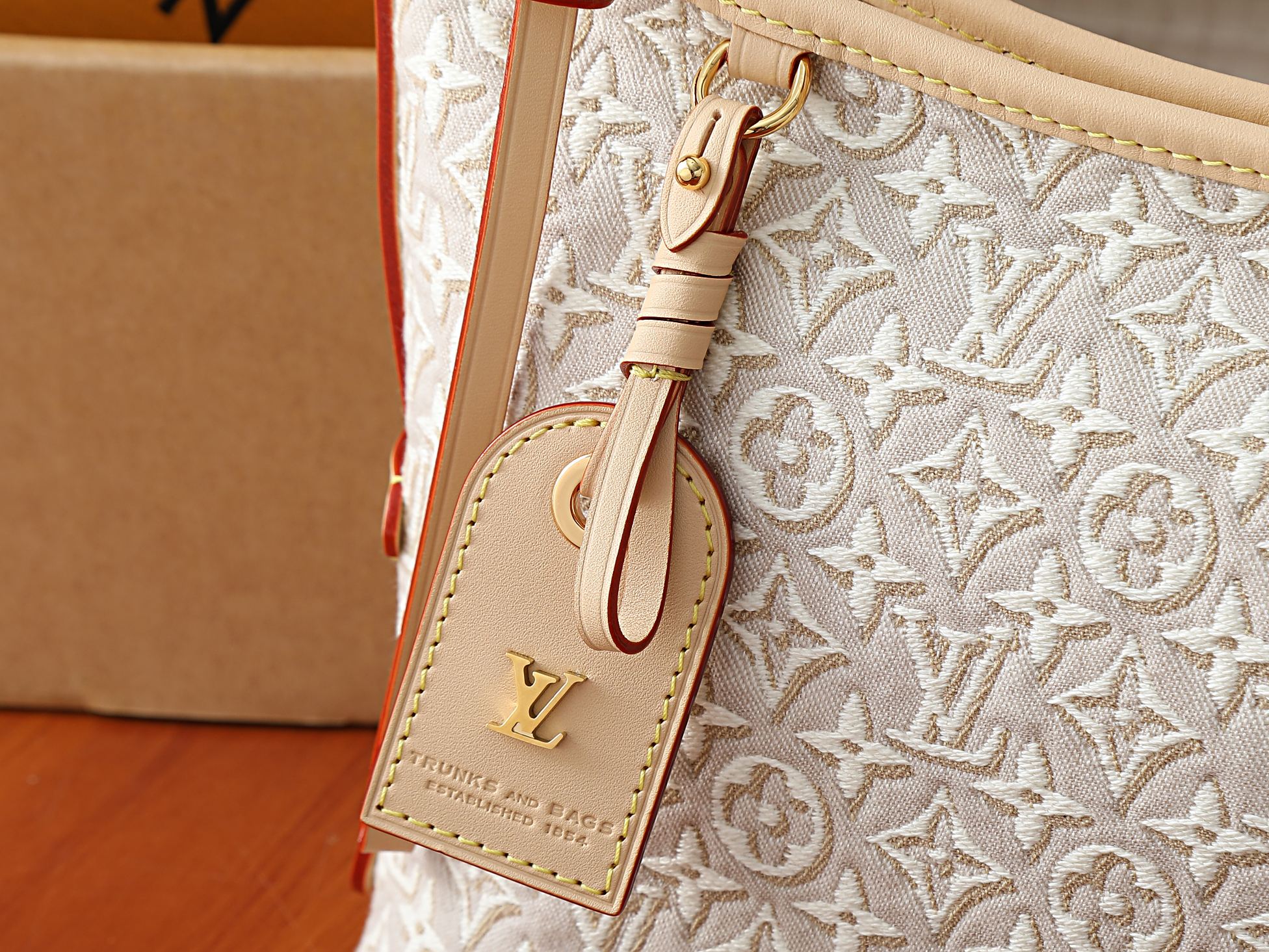 Carryall East-West Monogram Emblème Handbag - Image 5