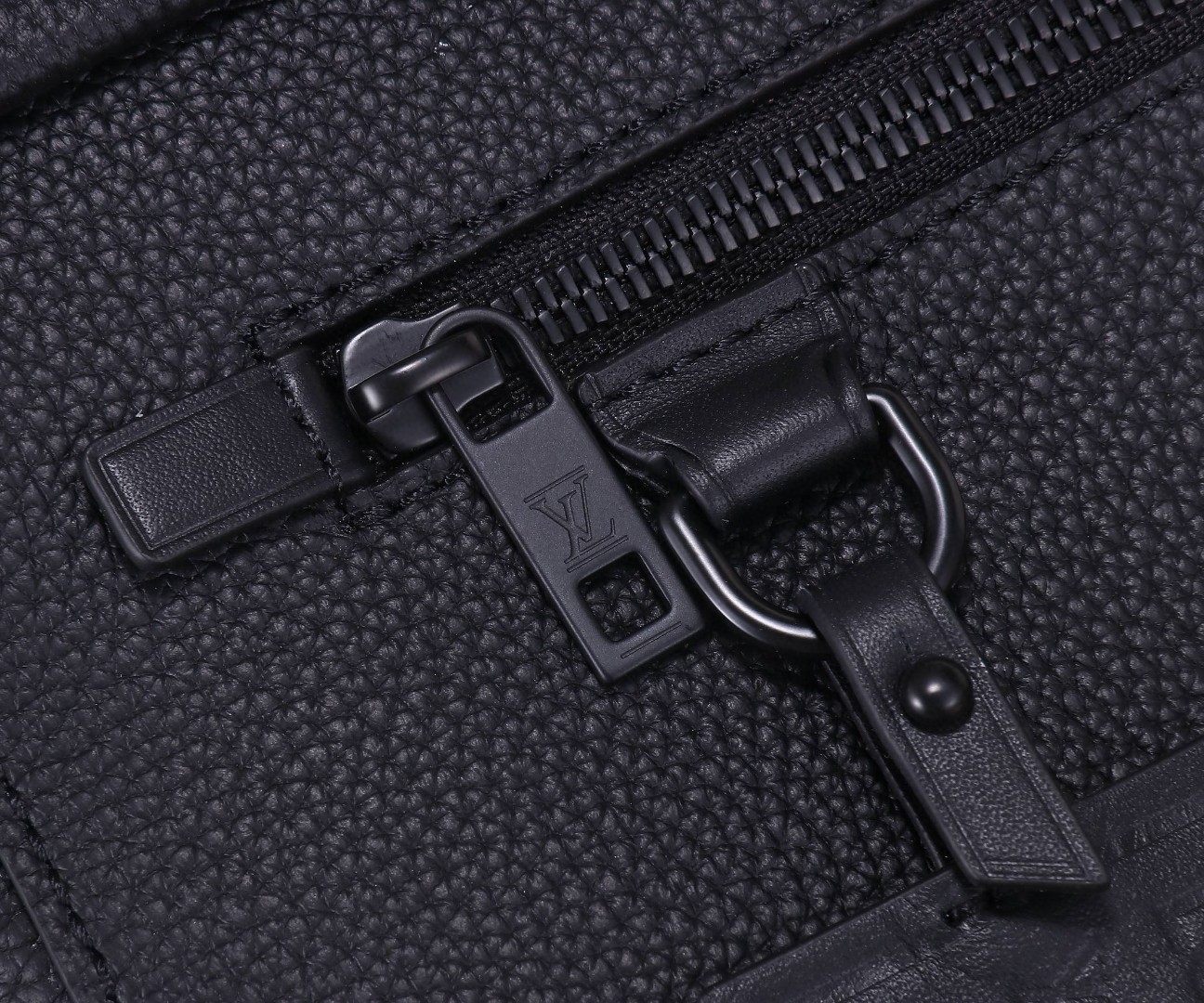 Louis Vuitton Aerogram Flap Shoulder Bag M21367 - Image 5