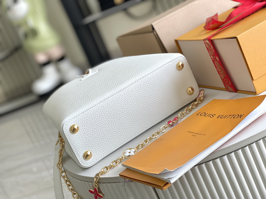 Louis Vuitton Capucines BB Handbag - Image 5