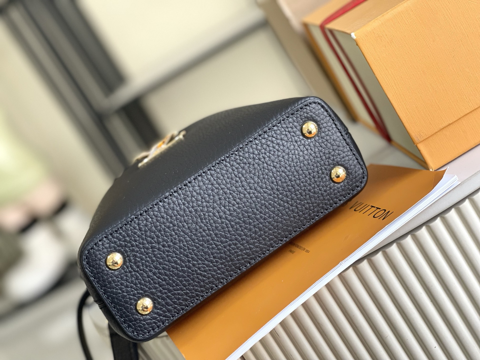 Louis Vuitton Capucines Mini Crossbody Bag M25461 - Image 5
