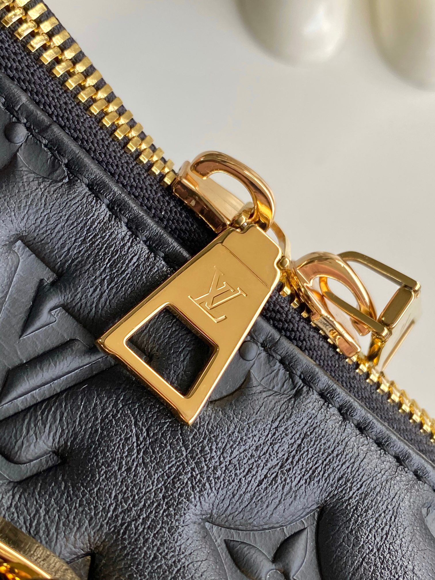 Louis Vuitton Coussin Monogram Leather Shoulder Bag - Image 5