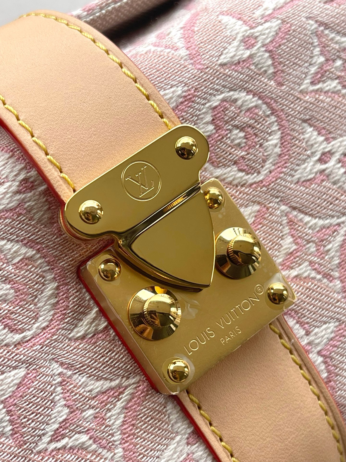Louis Vuitton Pochette Mia Handbag in Pink Jacquard Denim - Image 5