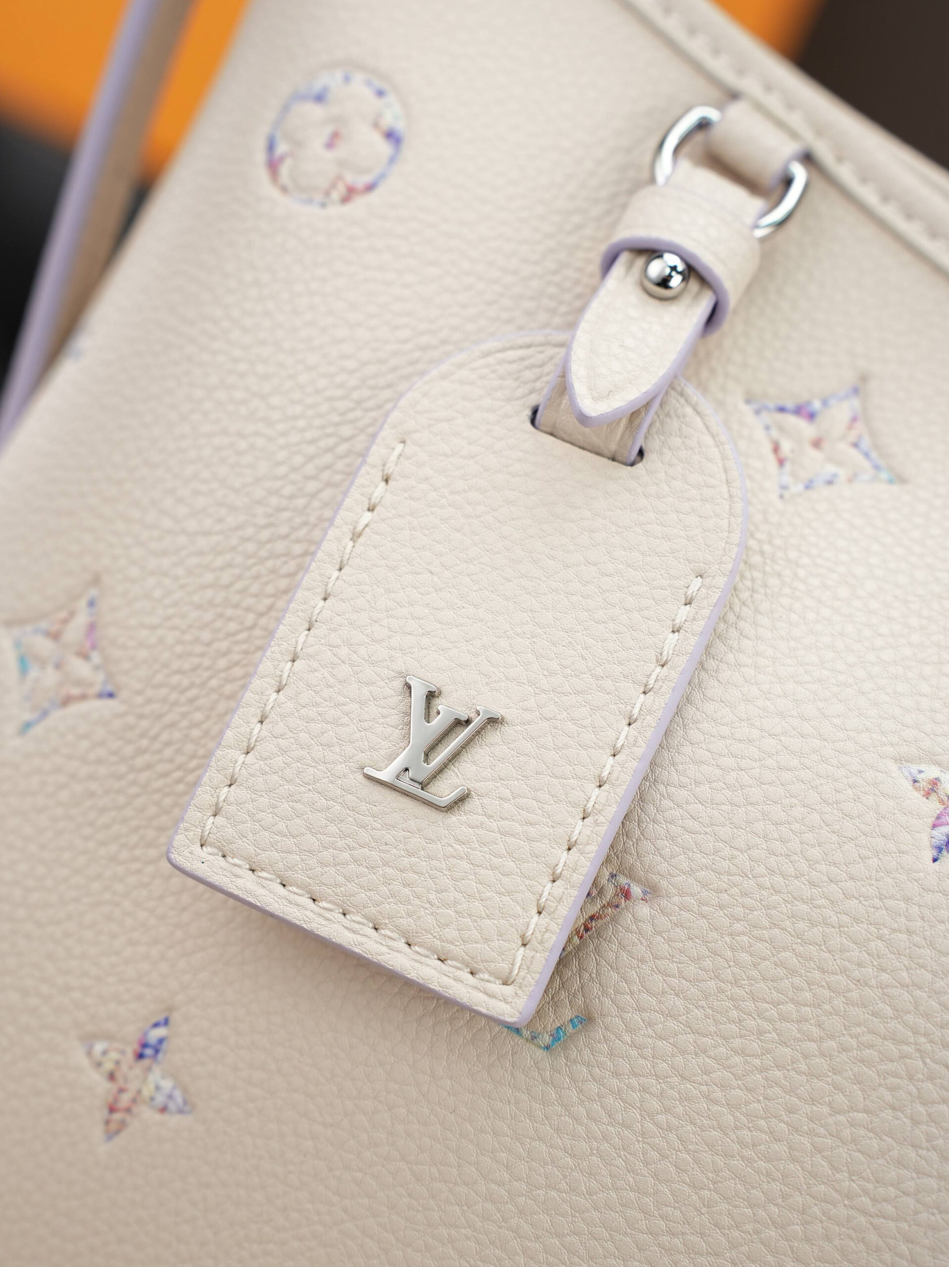 Louis Vuitton CarryAll Handbag in Monogram Empreinte Leather - Image 5