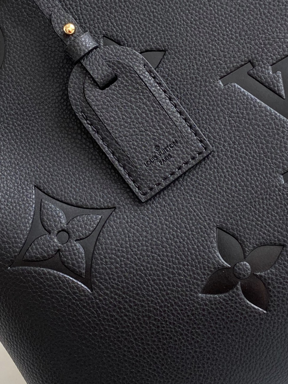 Louis Vuitton Grand Palais Handbag - Image 5