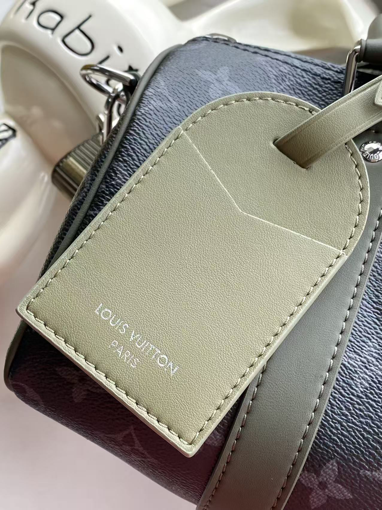 Louis Vuitton Keepall Bandoulière 25 Monogram Eclipse Shoulder Bag - Image 5